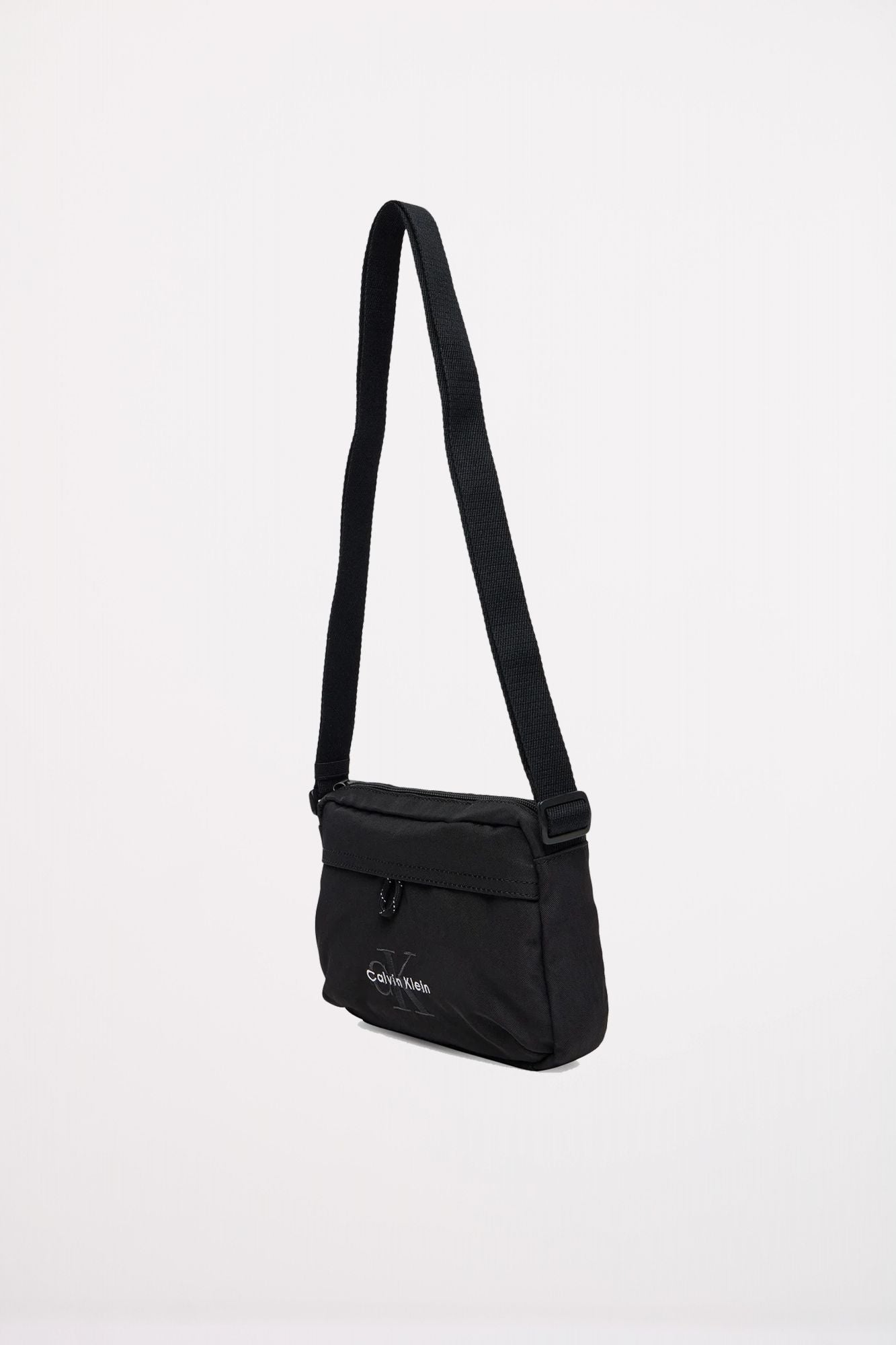 CALVIN KLEIN BOLD CAMERA BAG en color NEGRO (3)