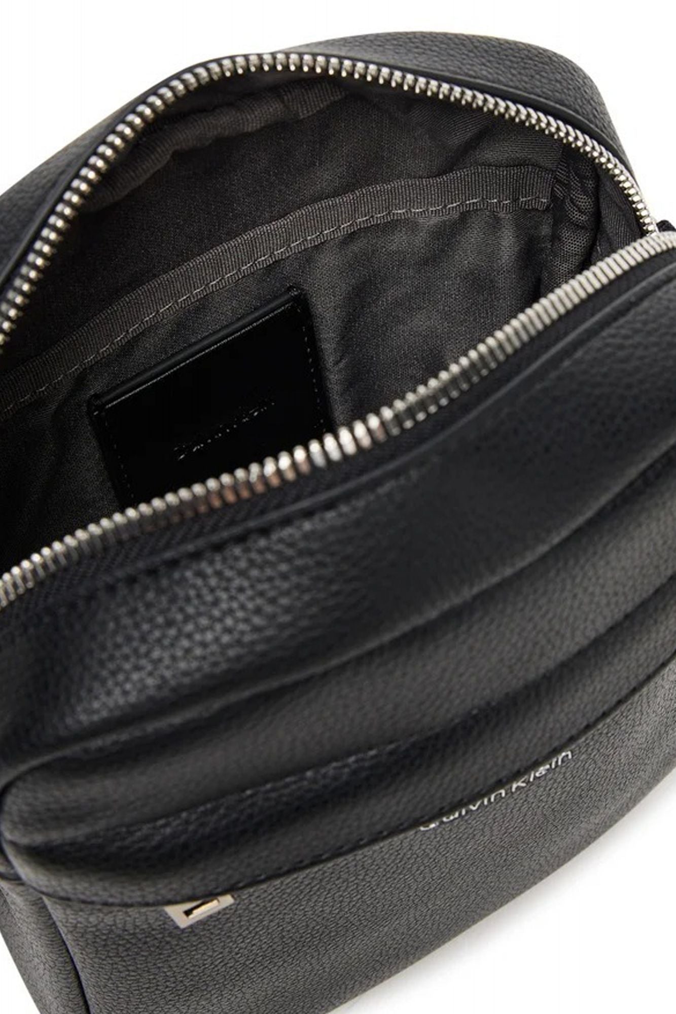 CALVIN KLEIN RAISED REPORTER en color NEGRO (3)