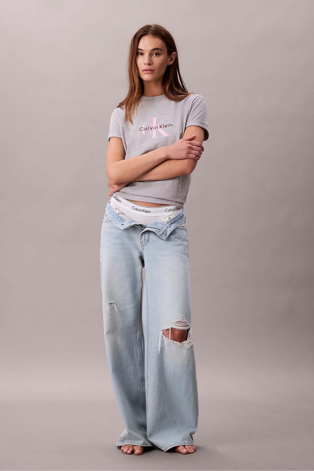 CALVIN KLEIN HERO SS CLASSIC MONO TEE en color GRIS (4)