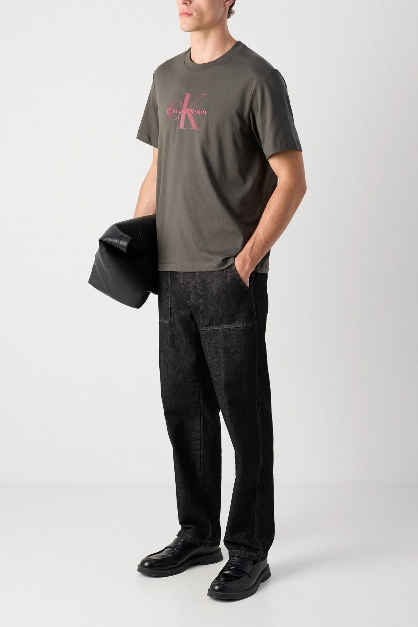 CALVIN KLEIN HERO MONOLOGO TEE 20S en color MARRON (4)
