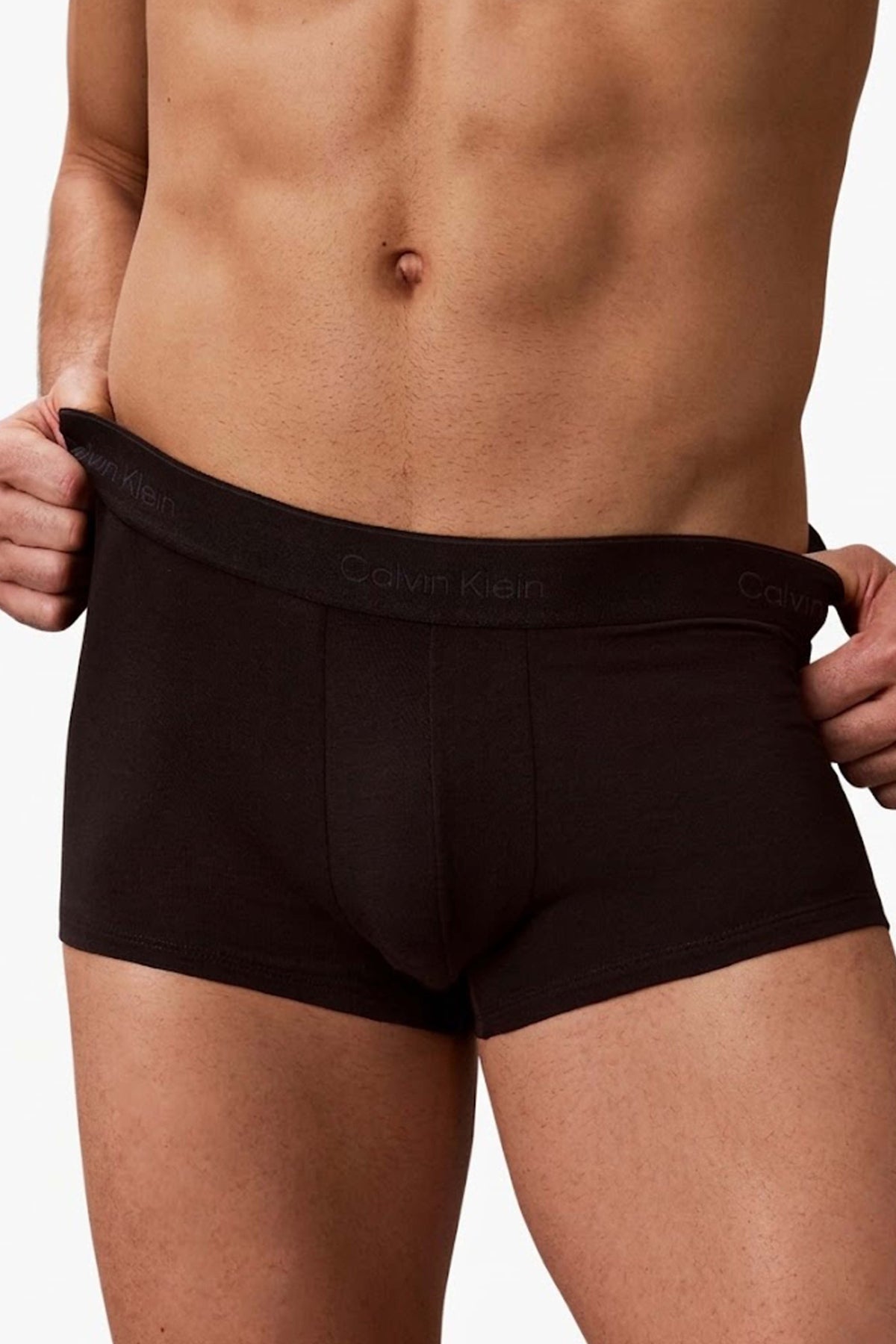 CALVIN KLEIN LOW RISE TRUNK 3PK en color NEGRO (2)