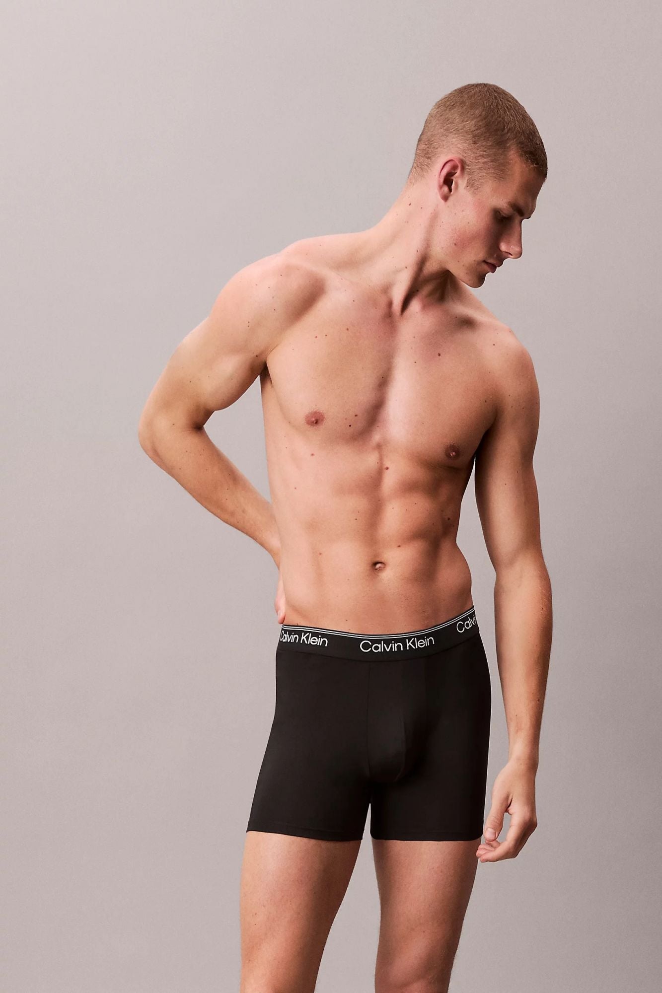 CALVIN KLEIN BOXER BRIEF 3PK en color NEGRO (2)