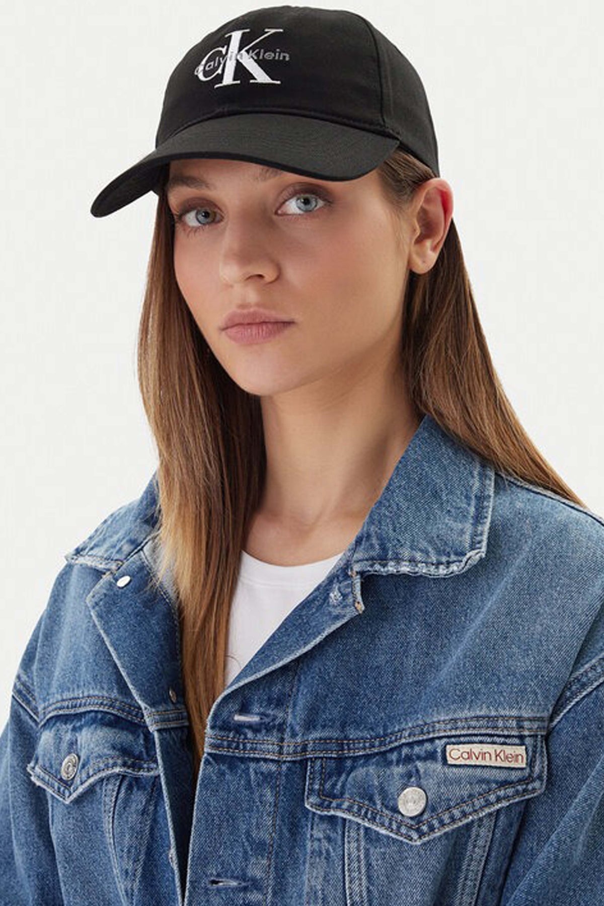 CALVIN KLEIN CAP en color NEGRO (1)