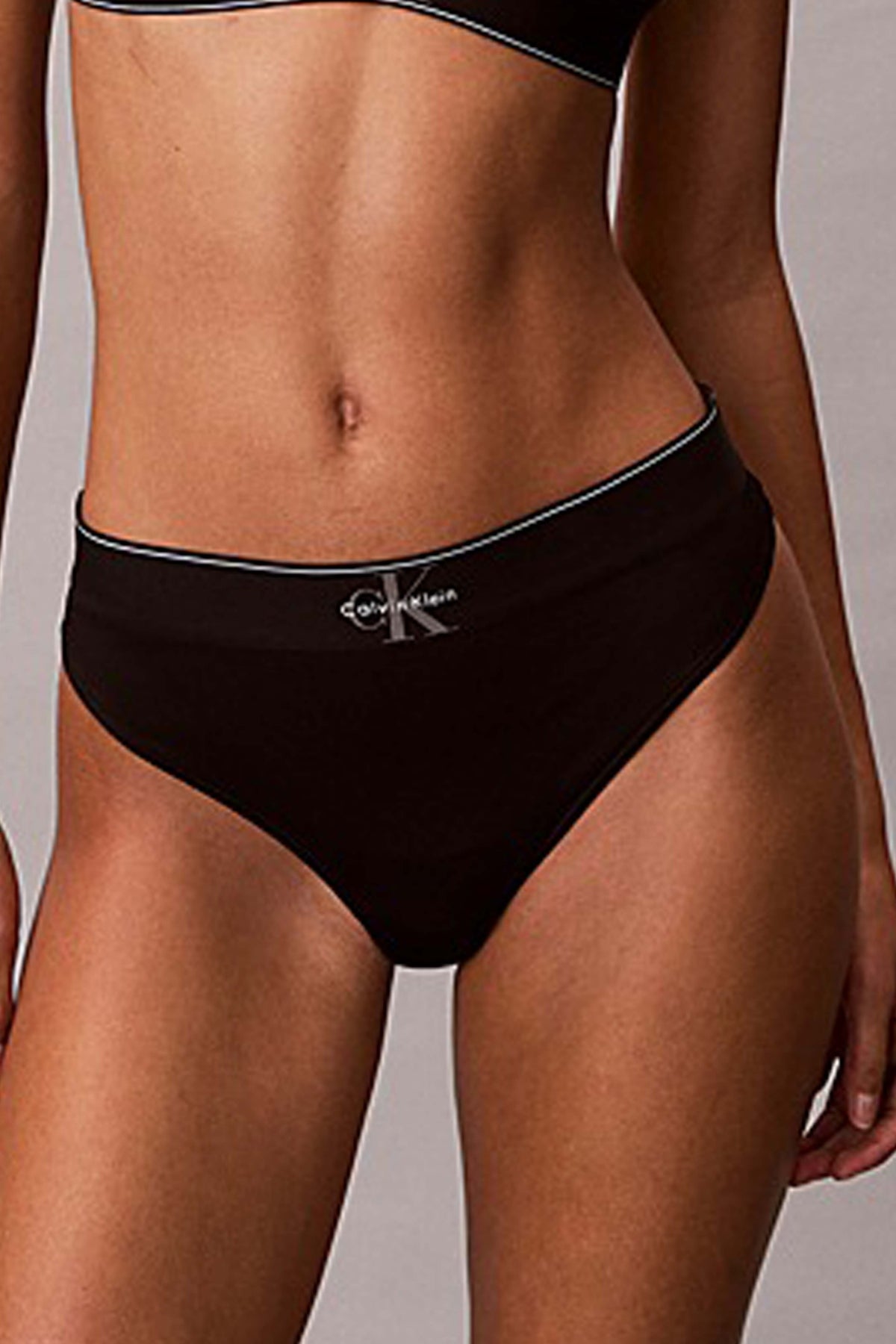 CALVIN KLEIN THONG en color NEGRO (3)