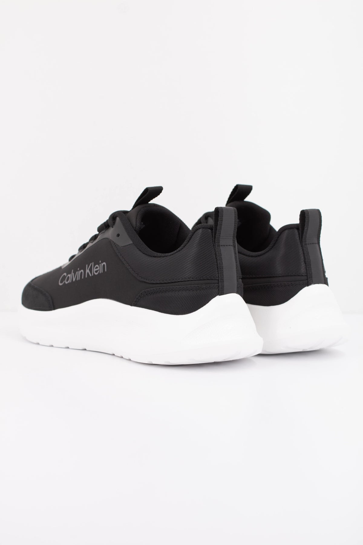 CALVIN KLEIN LIGHT EVA RUNNER NYL-SUE en color NEGRO (4)