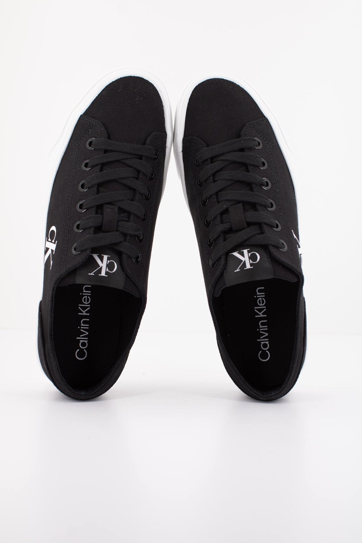 CALVIN KLEIN VULC FLATFORM LOW en color NEGRO (3)
