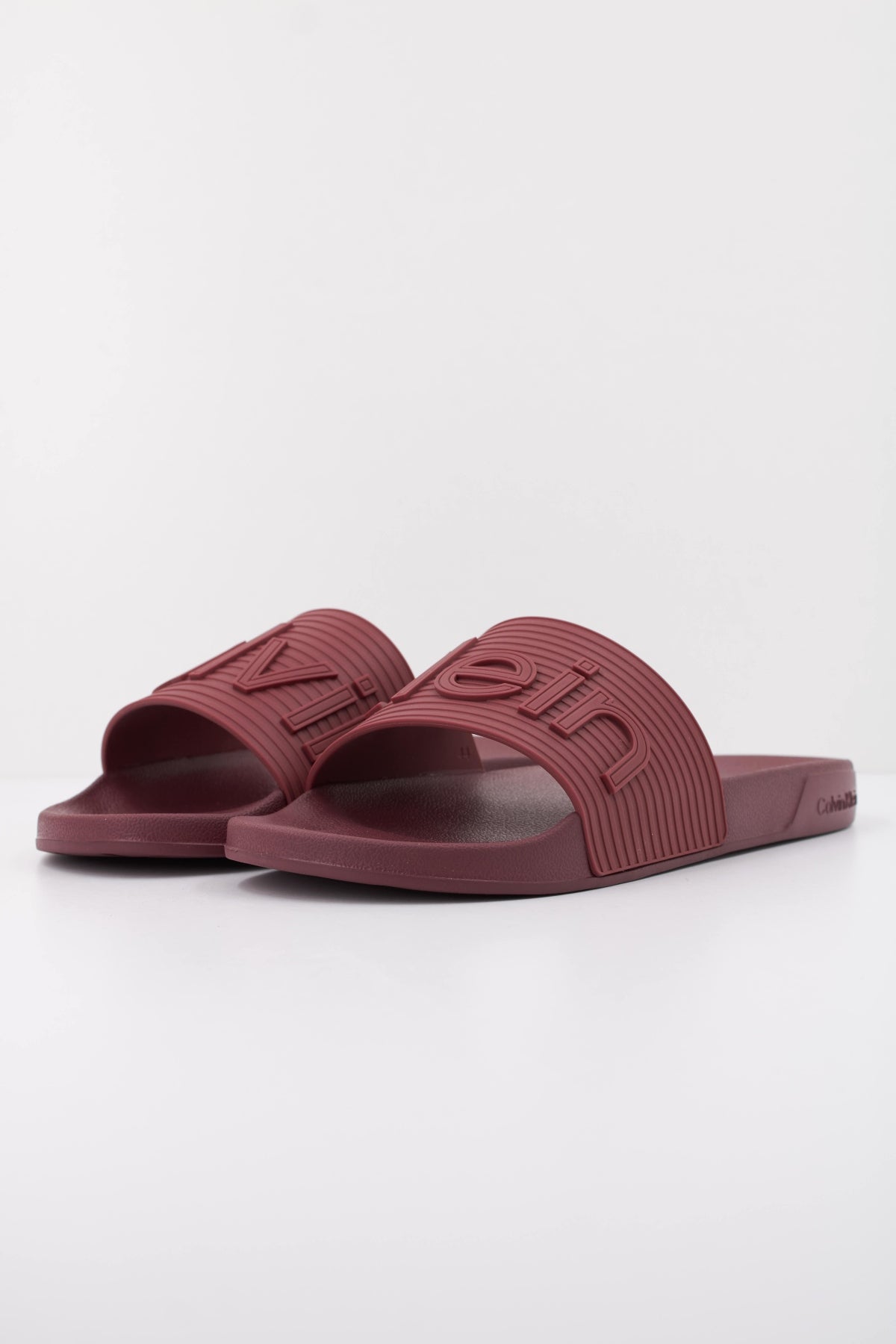 CALVIN KLEIN ESS SLIDE TEXTURE en color BURDEOS (2)
