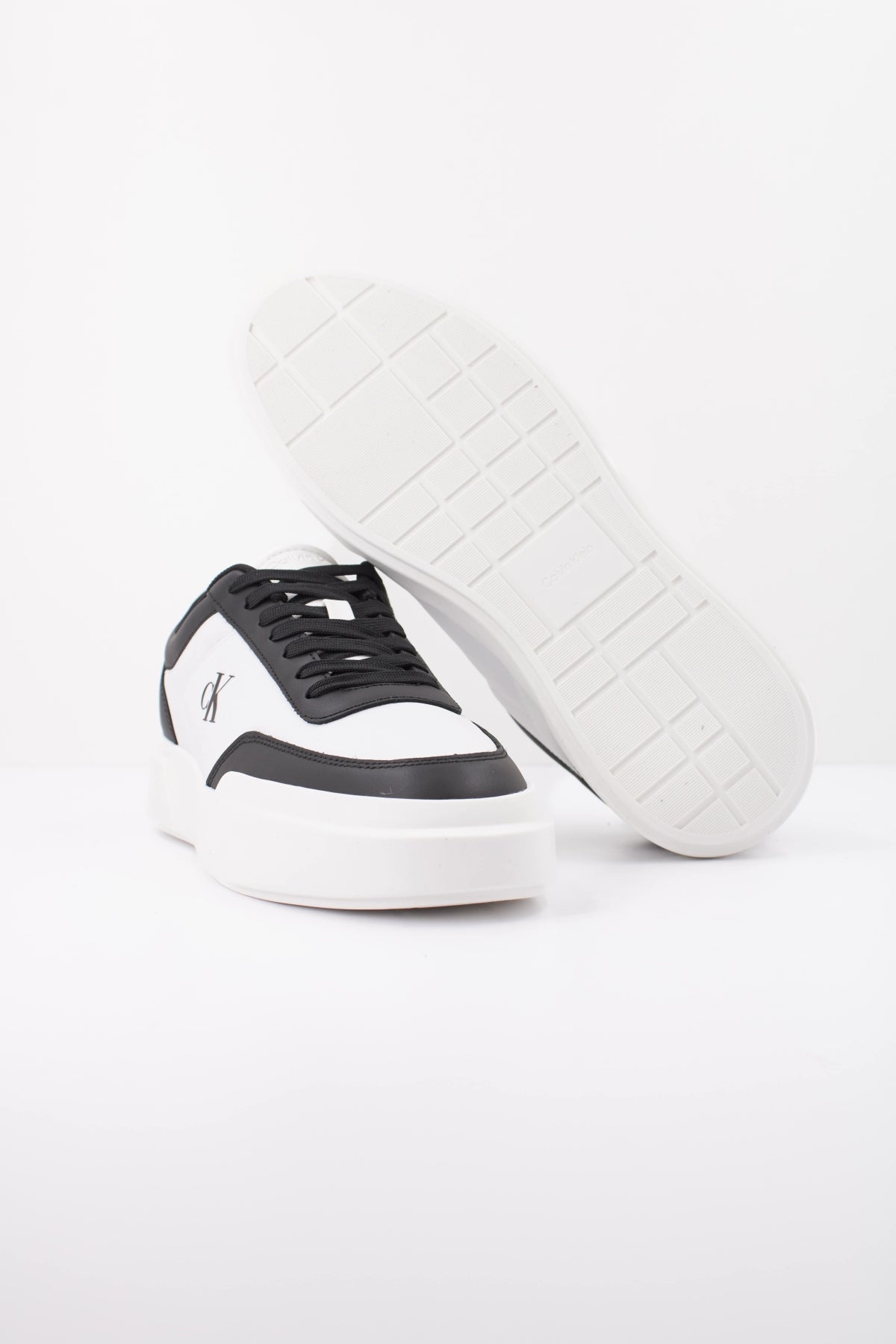 CALVIN KLEIN HM0HM02326  en color BLANCO (5)