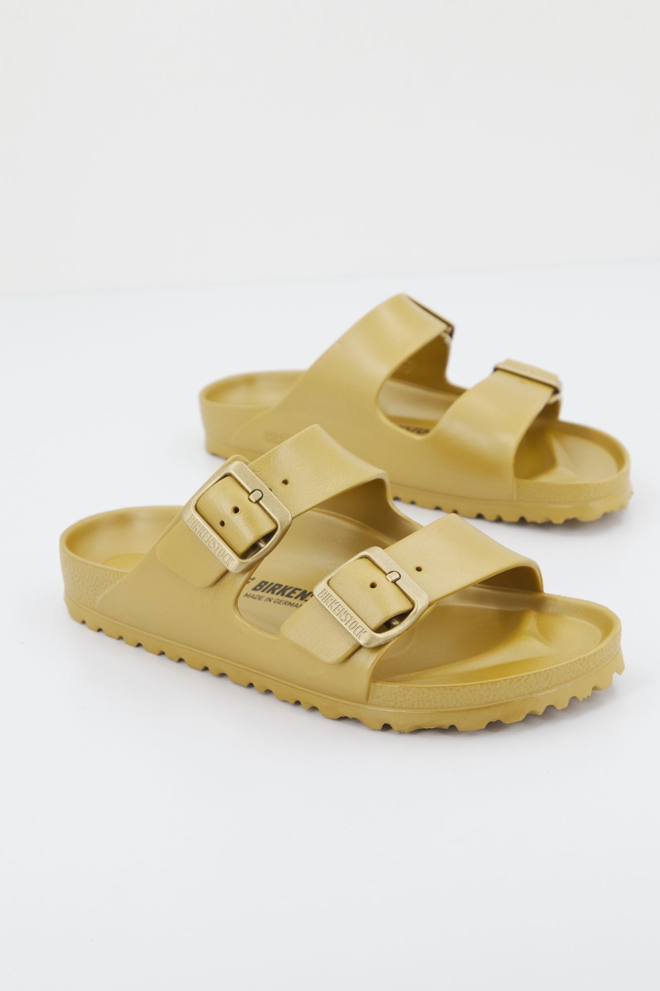 BIRKENSTOCK ARIZONA EVA en color ORO (3)