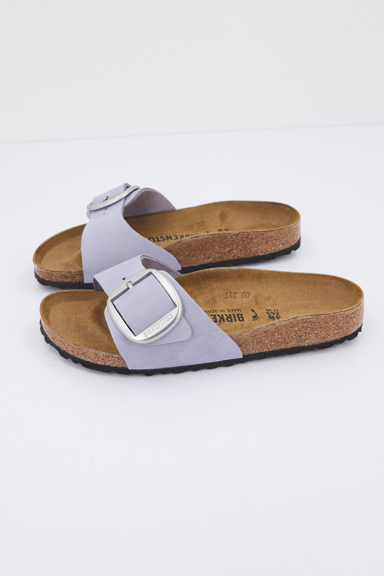 BIRKENSTOCK MADRID BB LENB en color VIOLETA (1)