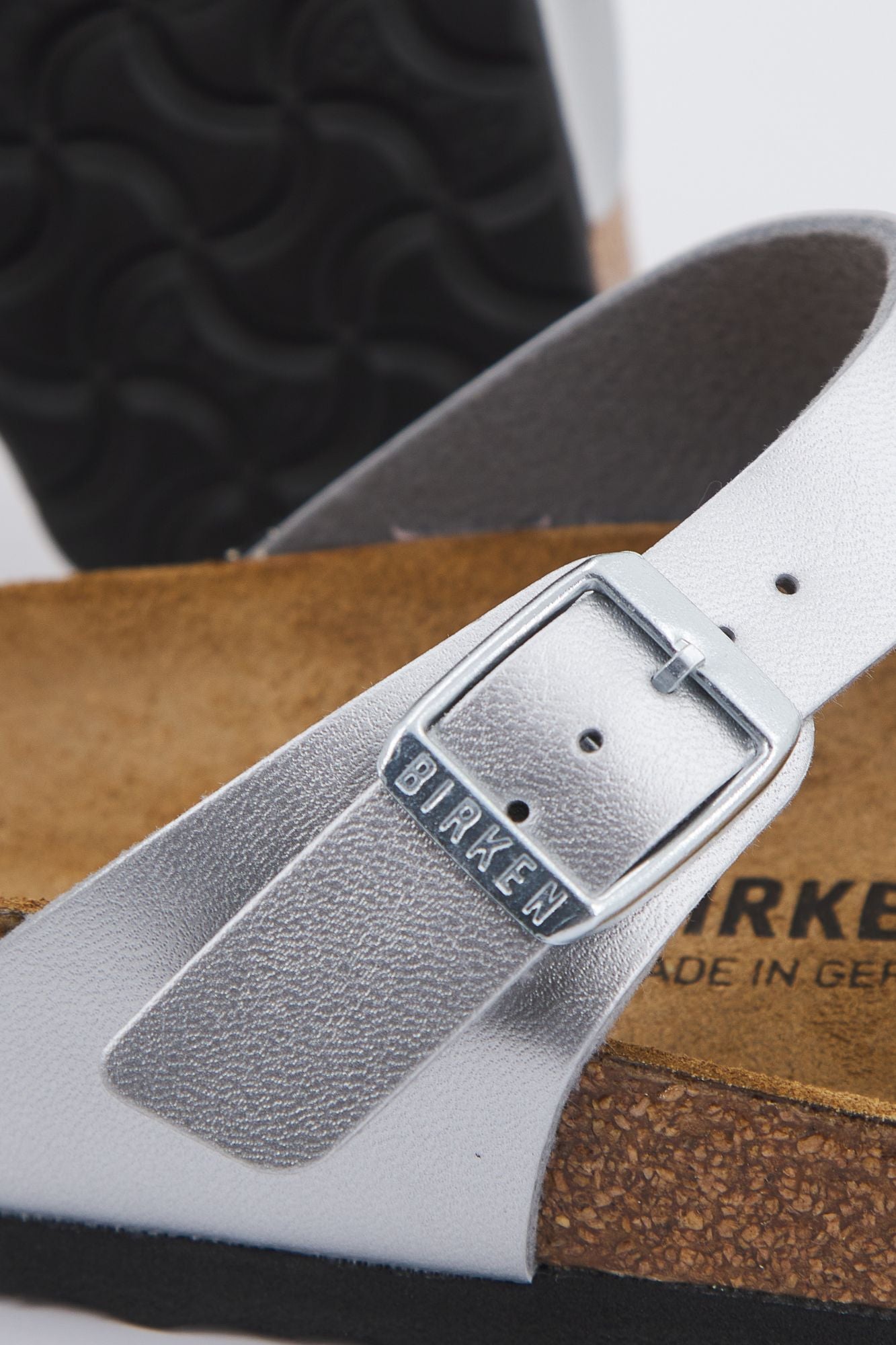 BIRKENSTOCK GIZEH BF en color PLATA (8)