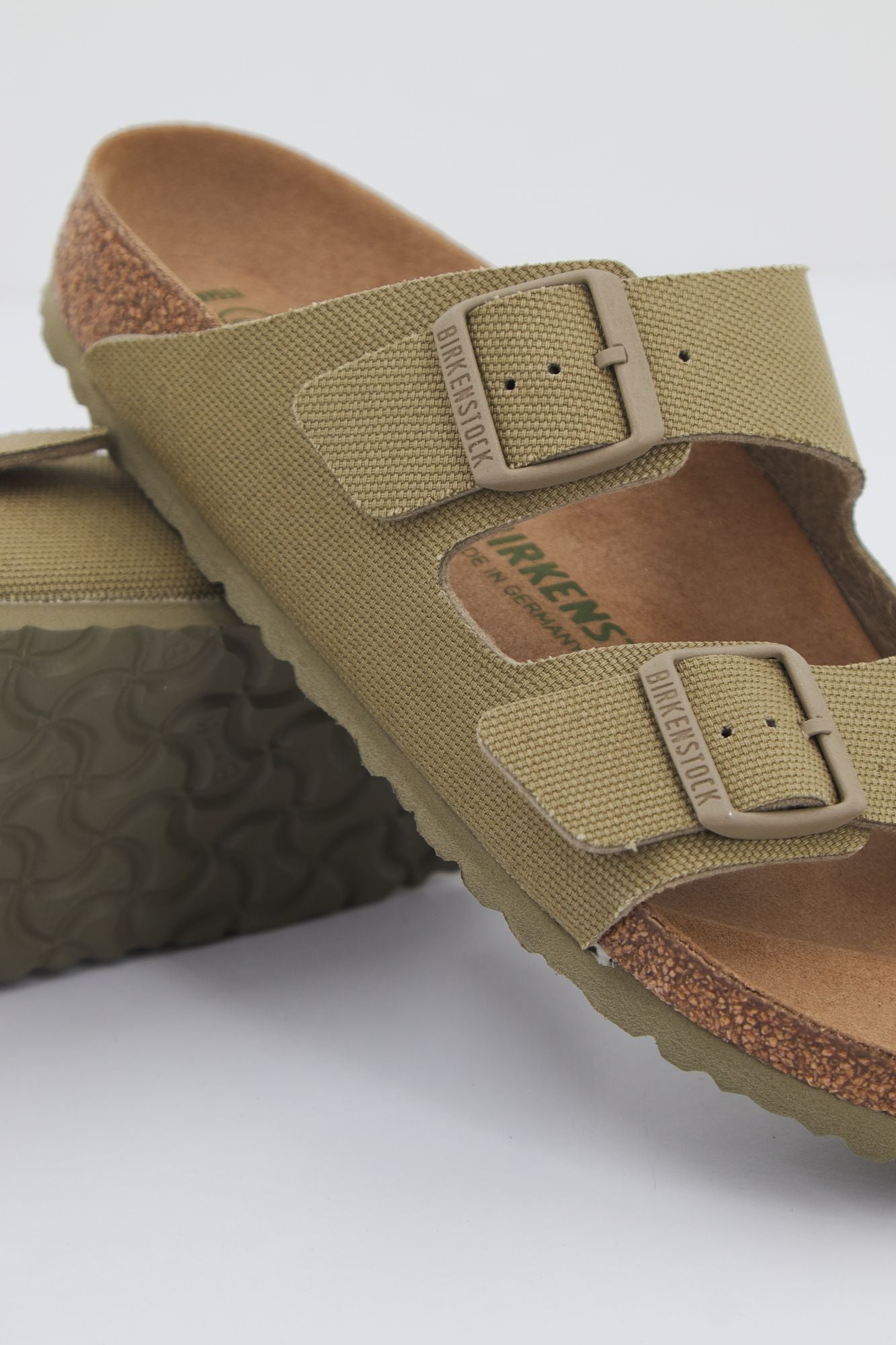 BIRKENSTOCK ARIZONA TEX en color VERDE (3)