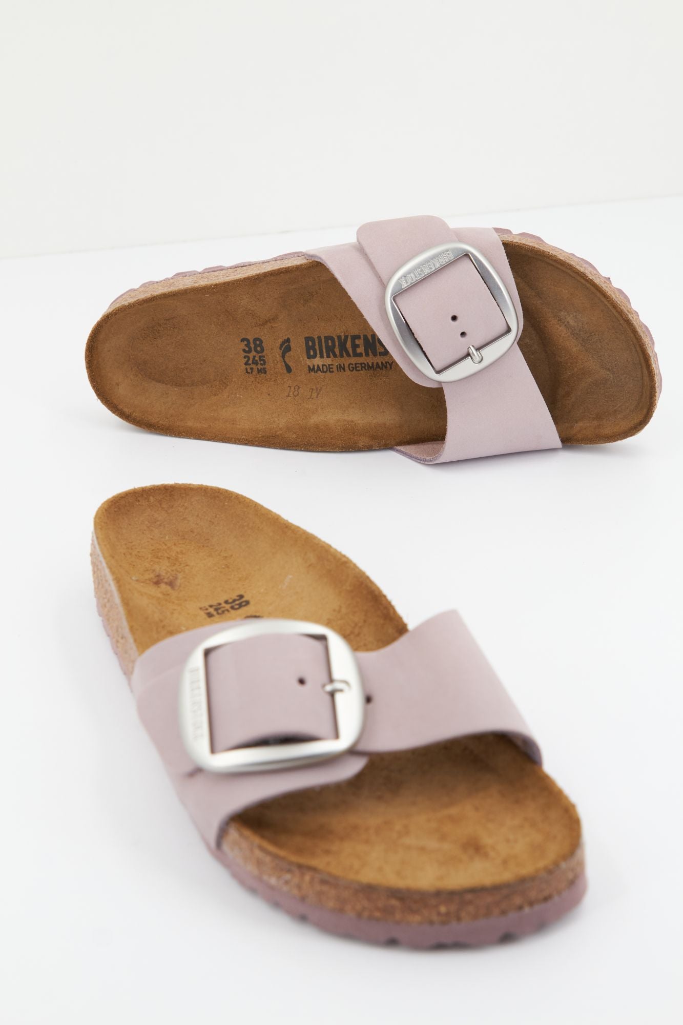 BIRKENSTOCK MADRID NUBUCK en color VIOLETA (1)