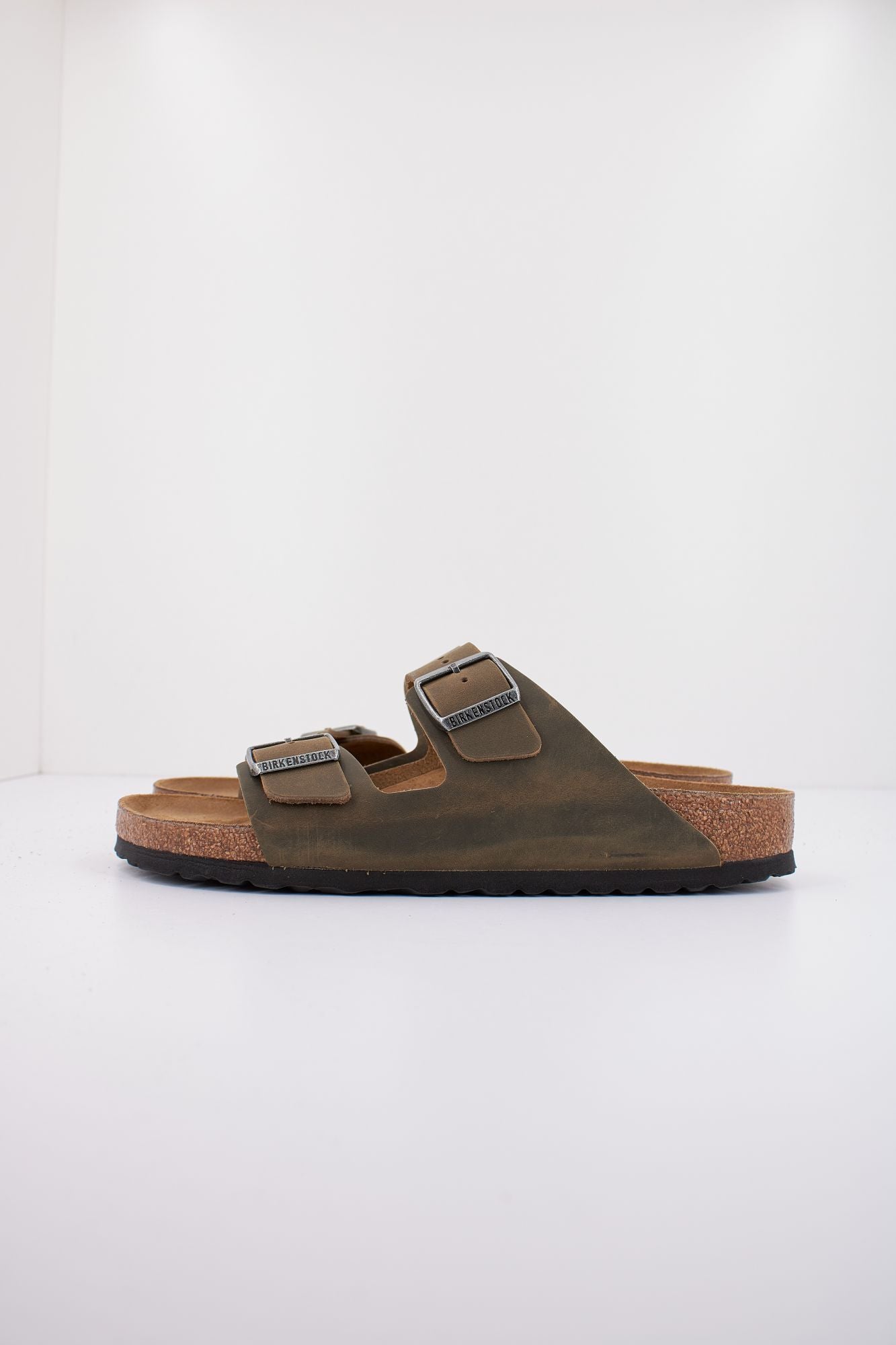BIRKENSTOCK ARIZONA OILED LEATHER en color VERDE (1)