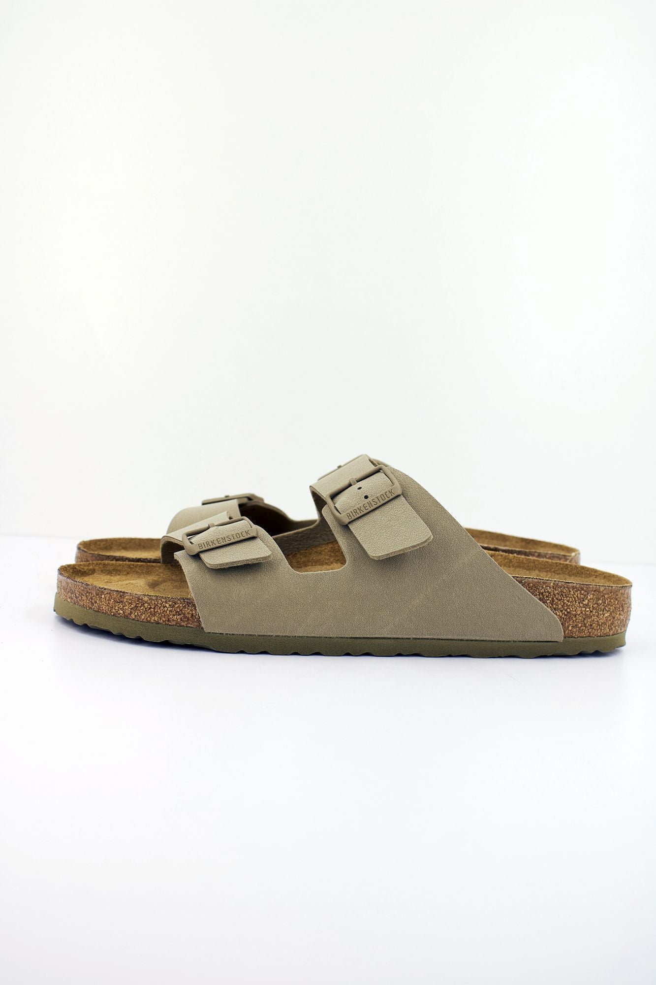 BIRKENSTOCK ARIZONA BS en color VERDE (1)