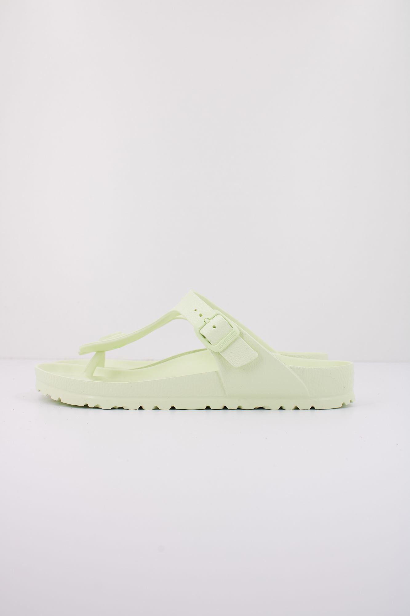 BIRKENSTOCK GIZEH ESSENTIALS EVA en color VERDE (1)