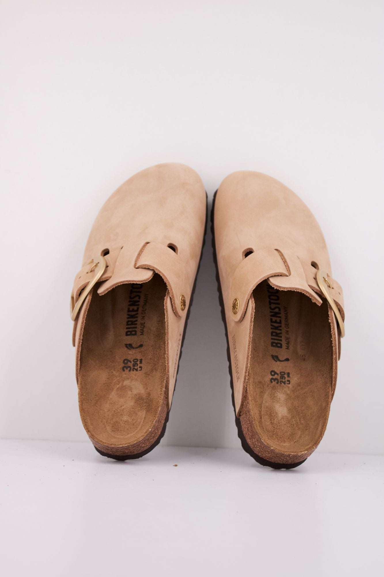 BIRKENSTOCK  BOSTON BIG BUCKLE en color MARRON CLARO (3)