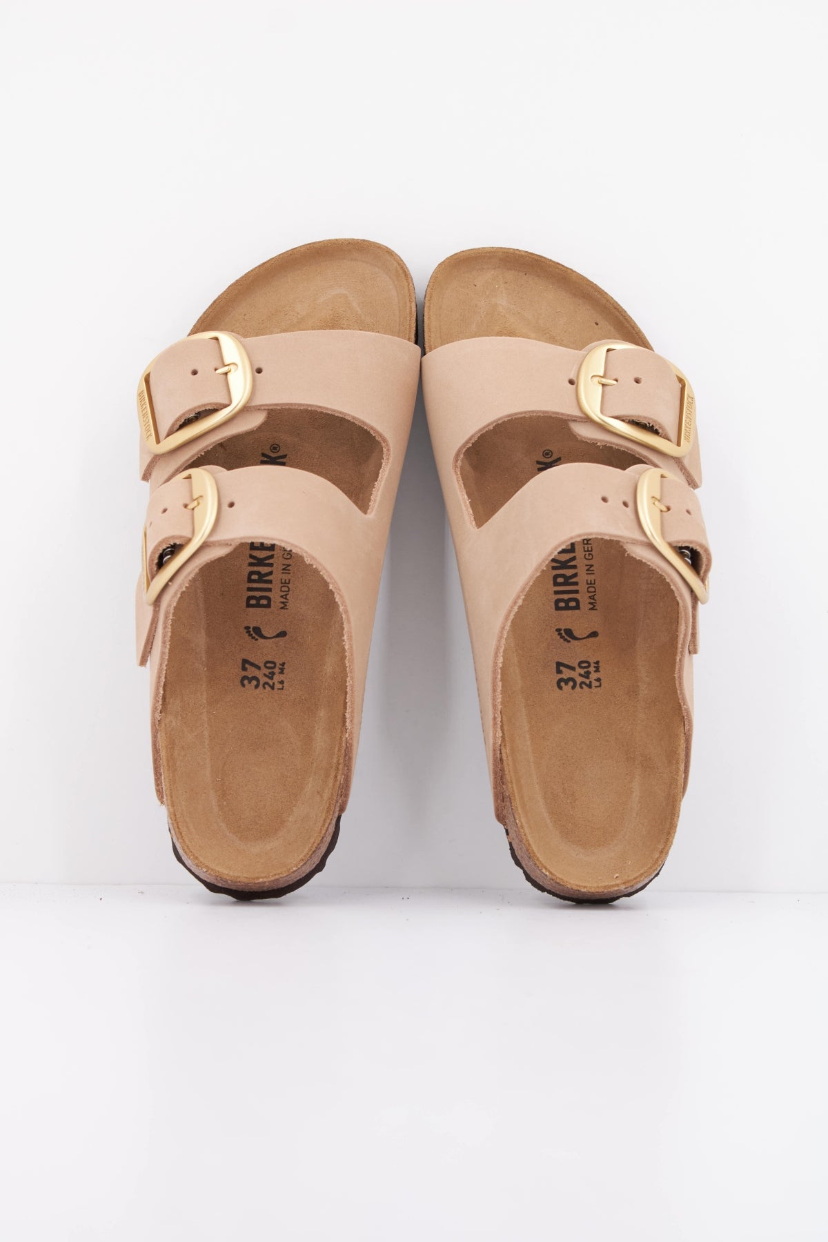 BIRKENSTOCK BIG BUCKLE NUBUCK en color MARRON CLARO (3)
