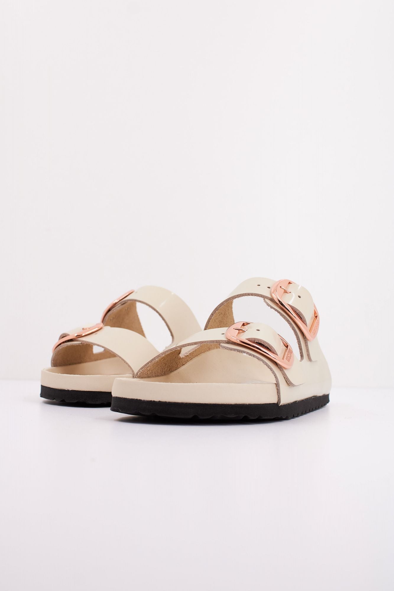 BIRKENSTOCK ARIZONA BIG BUCKLE en color BEIS (2)