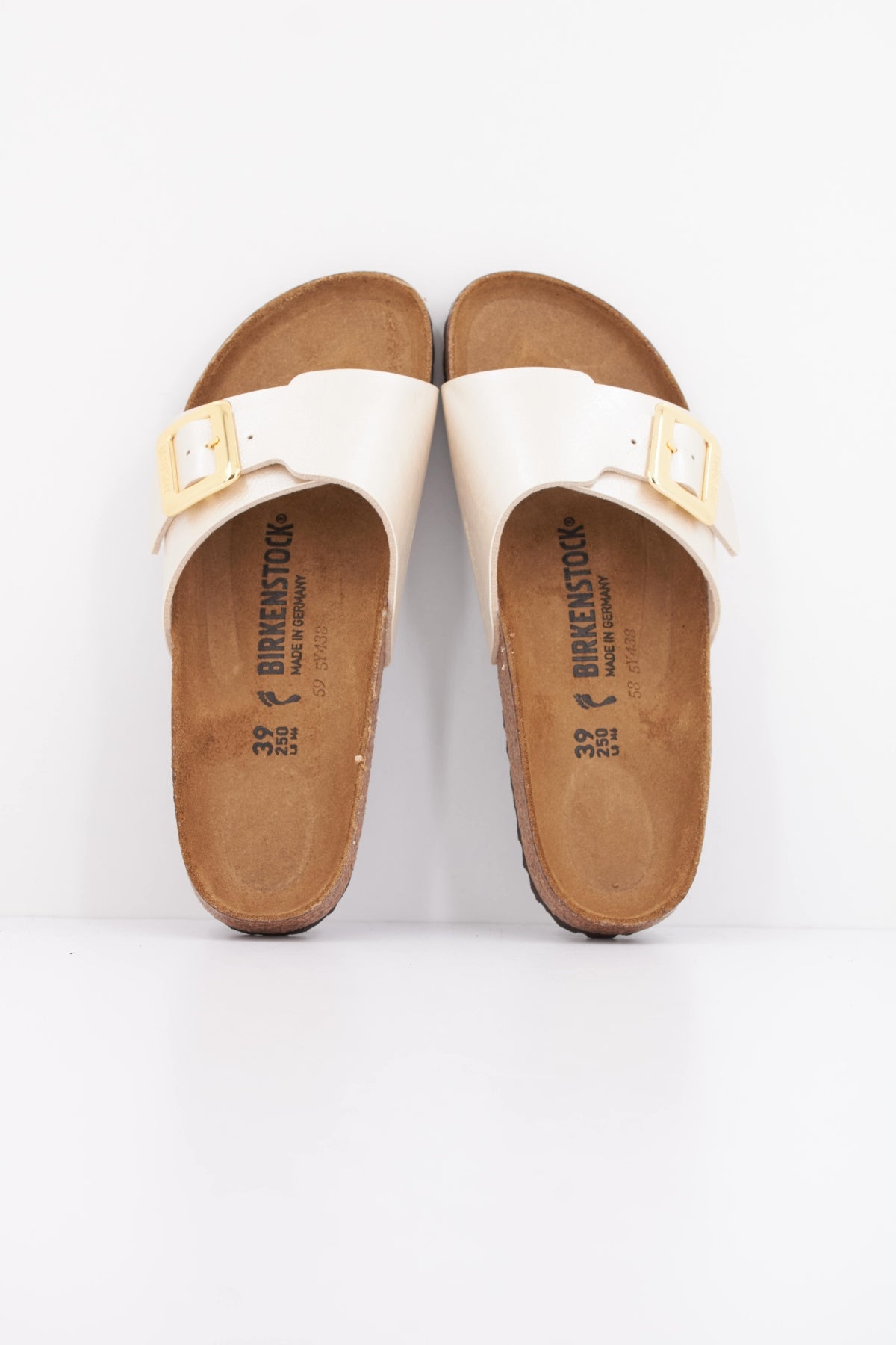 BIRKENSTOCK CATALINA CUSHION BUCKLE en color MARRON CLARO (3)