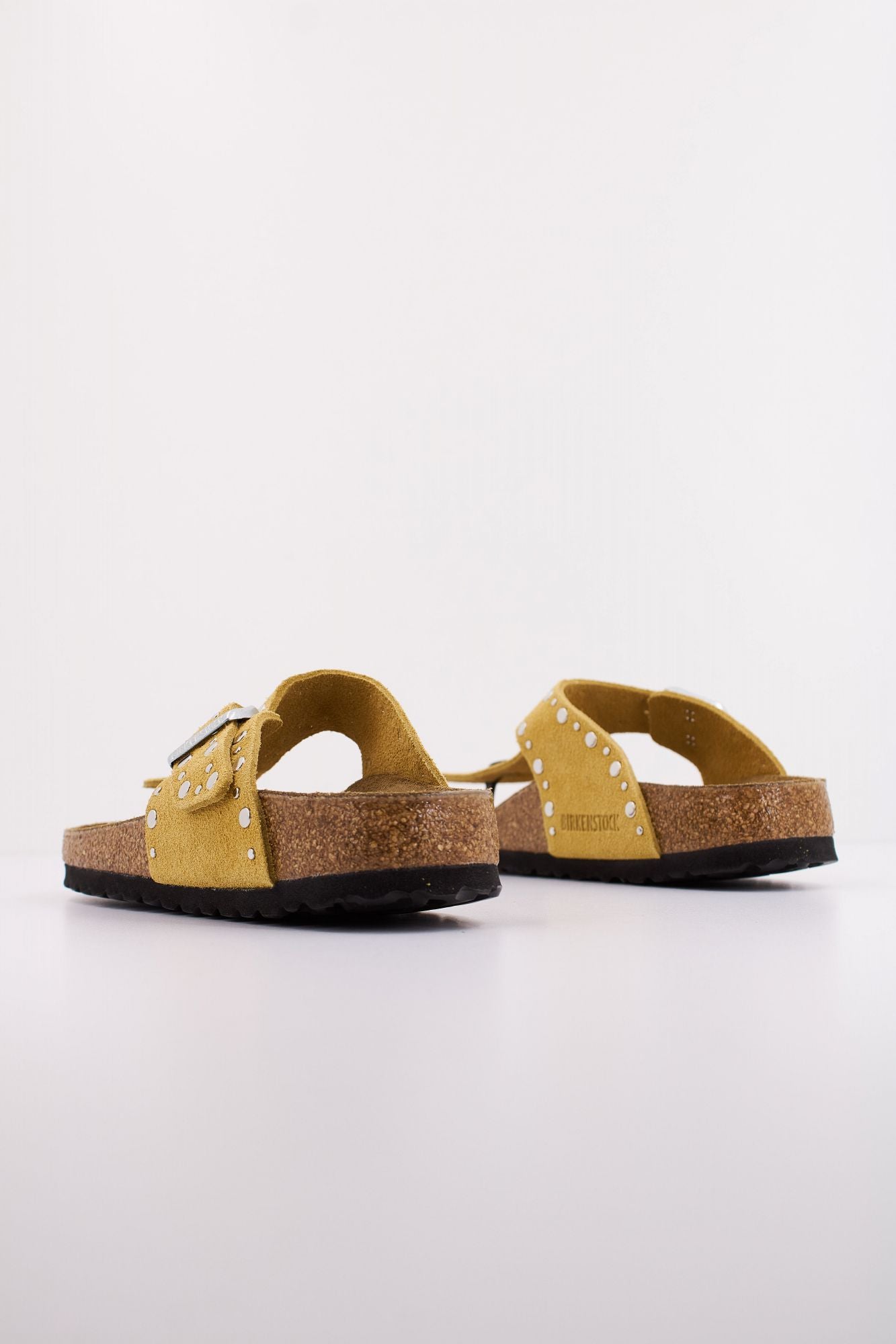 BIRKENSTOCK GIZEH RIVET BORDER en color AMARILLO (4)