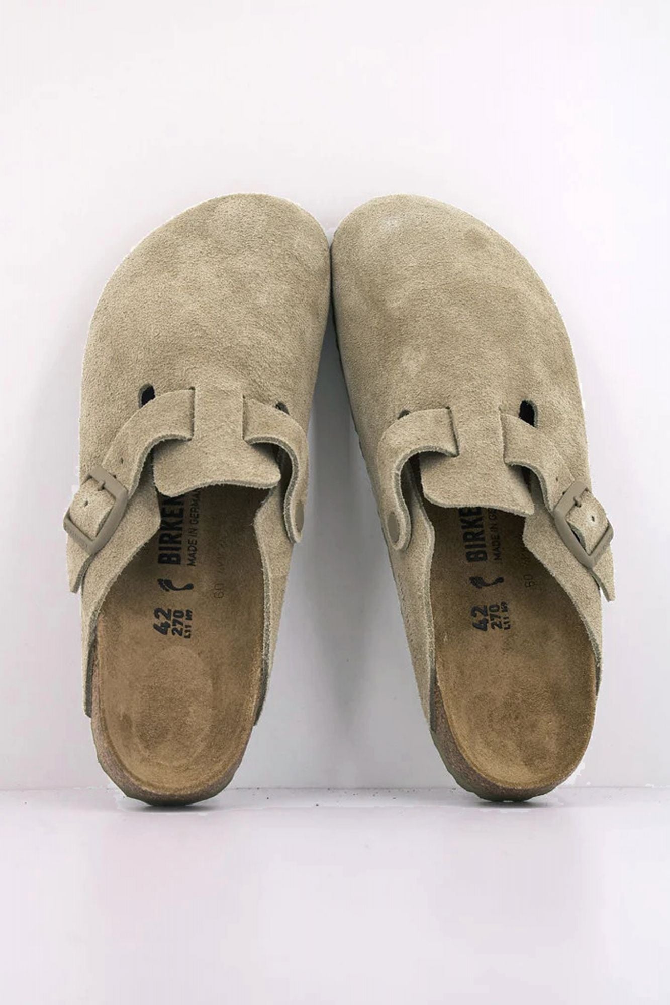 BIRKENSTOCK BOSTON LEVE en color BEIS (3)