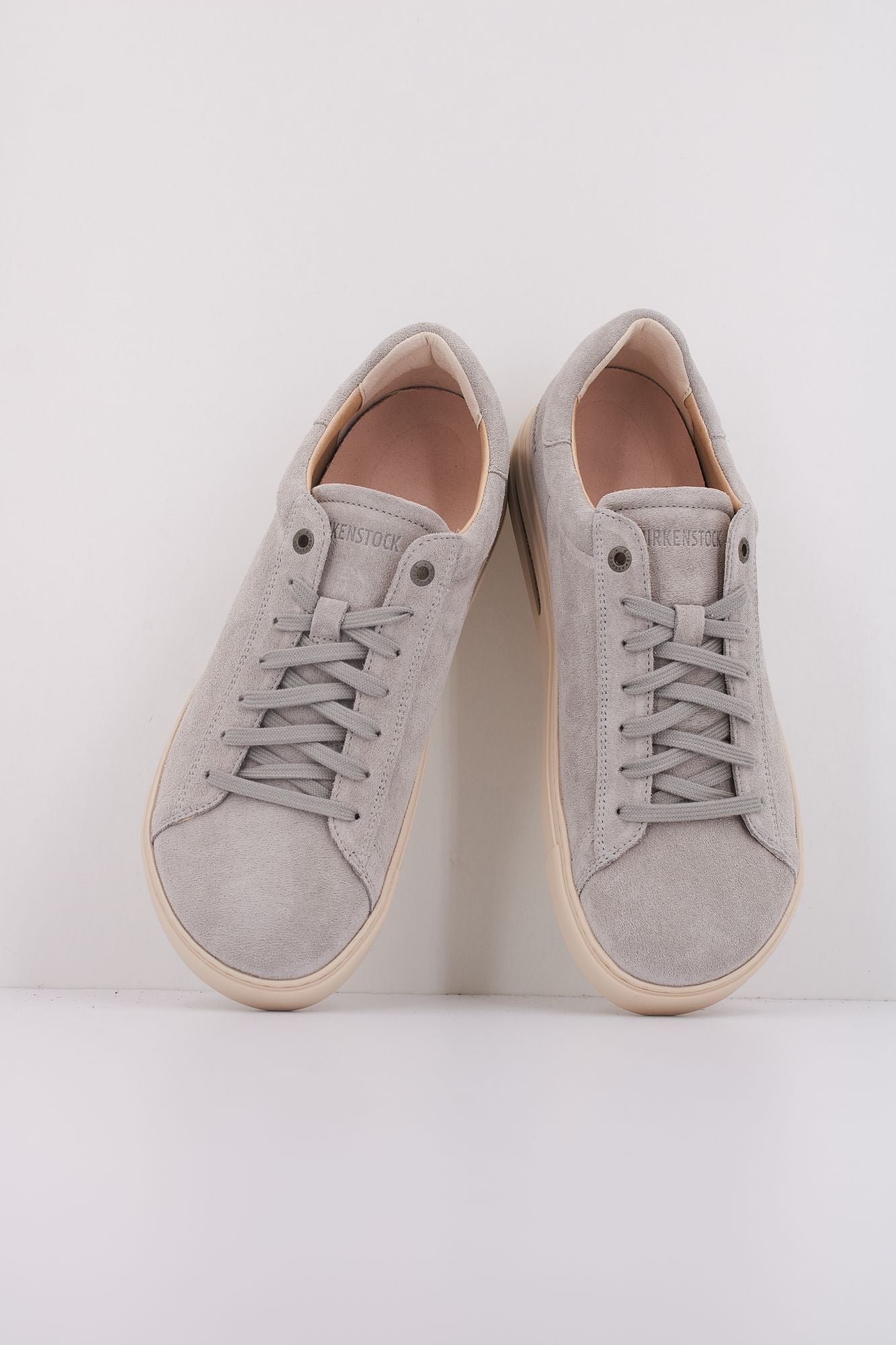 BIRKENSTOCK BEND LOW SUEDE en color GRIS (3)