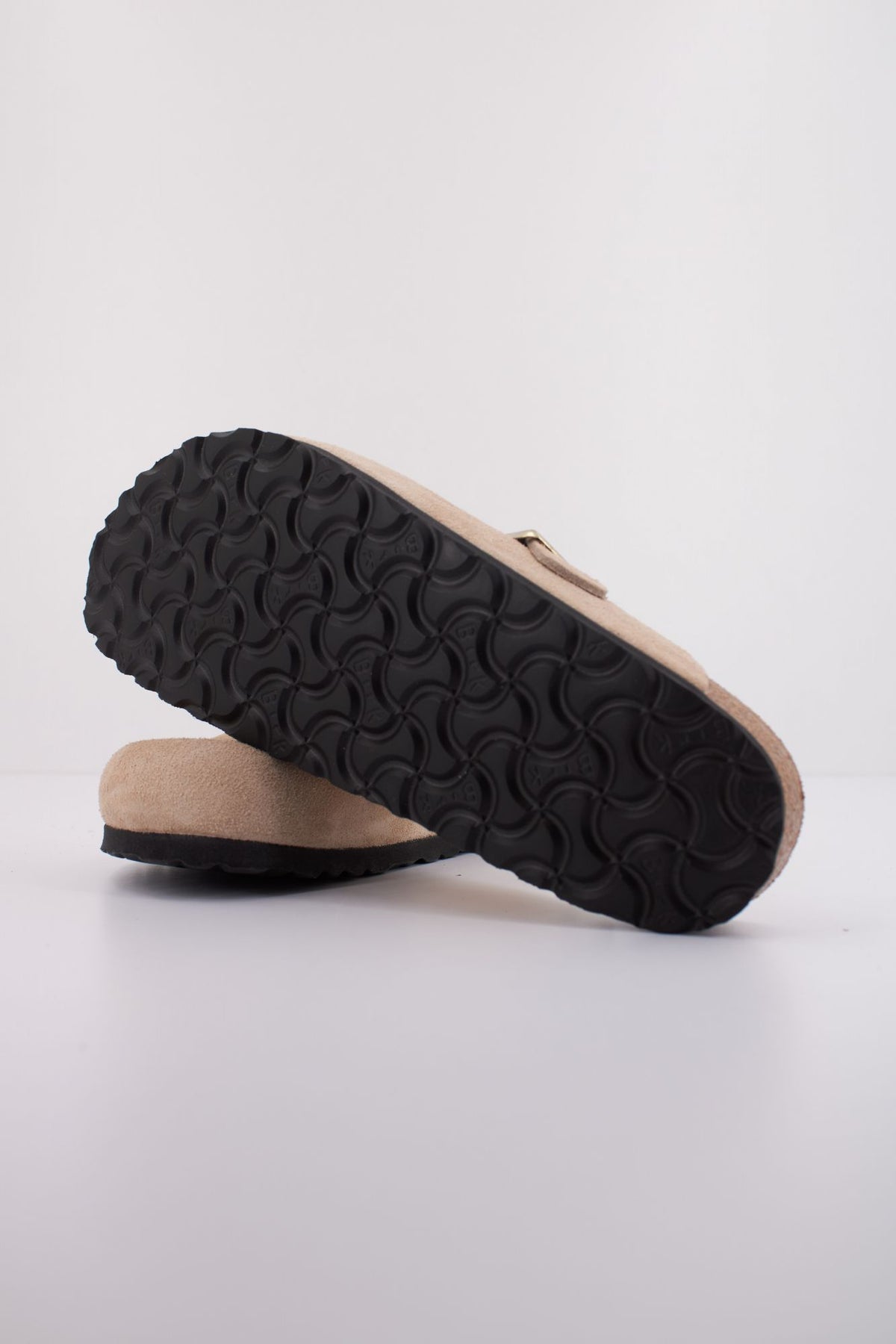BIRKENSTOCK BOSTON 1030883 en color BEIS (5)