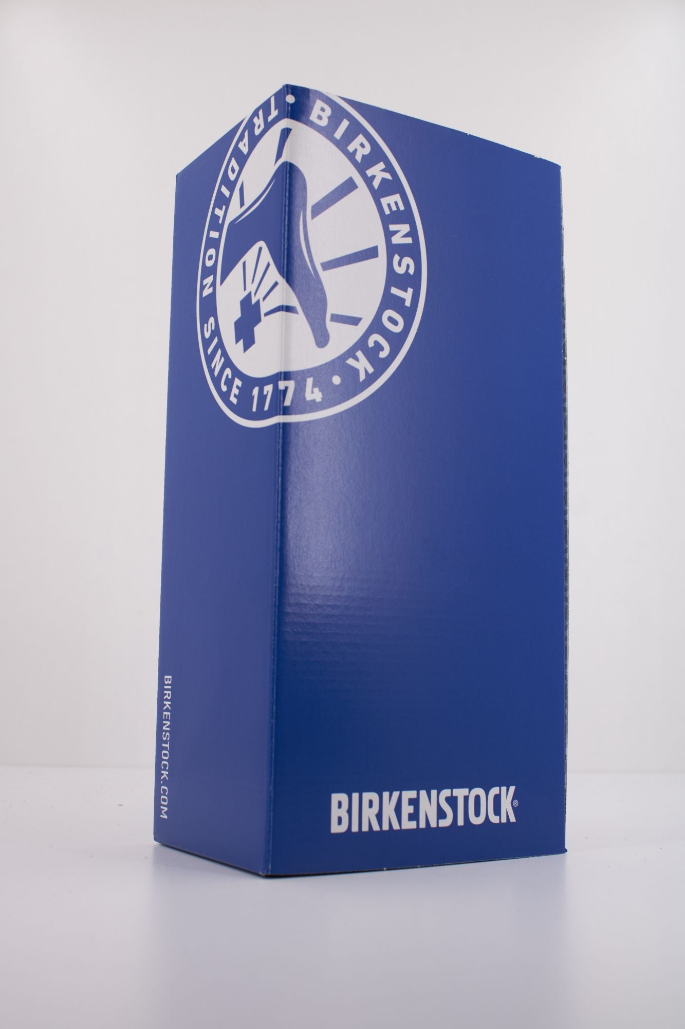BIRKENSTOCK RELAXED FIT CARGO DENIM PANTS en color AZUL (6)