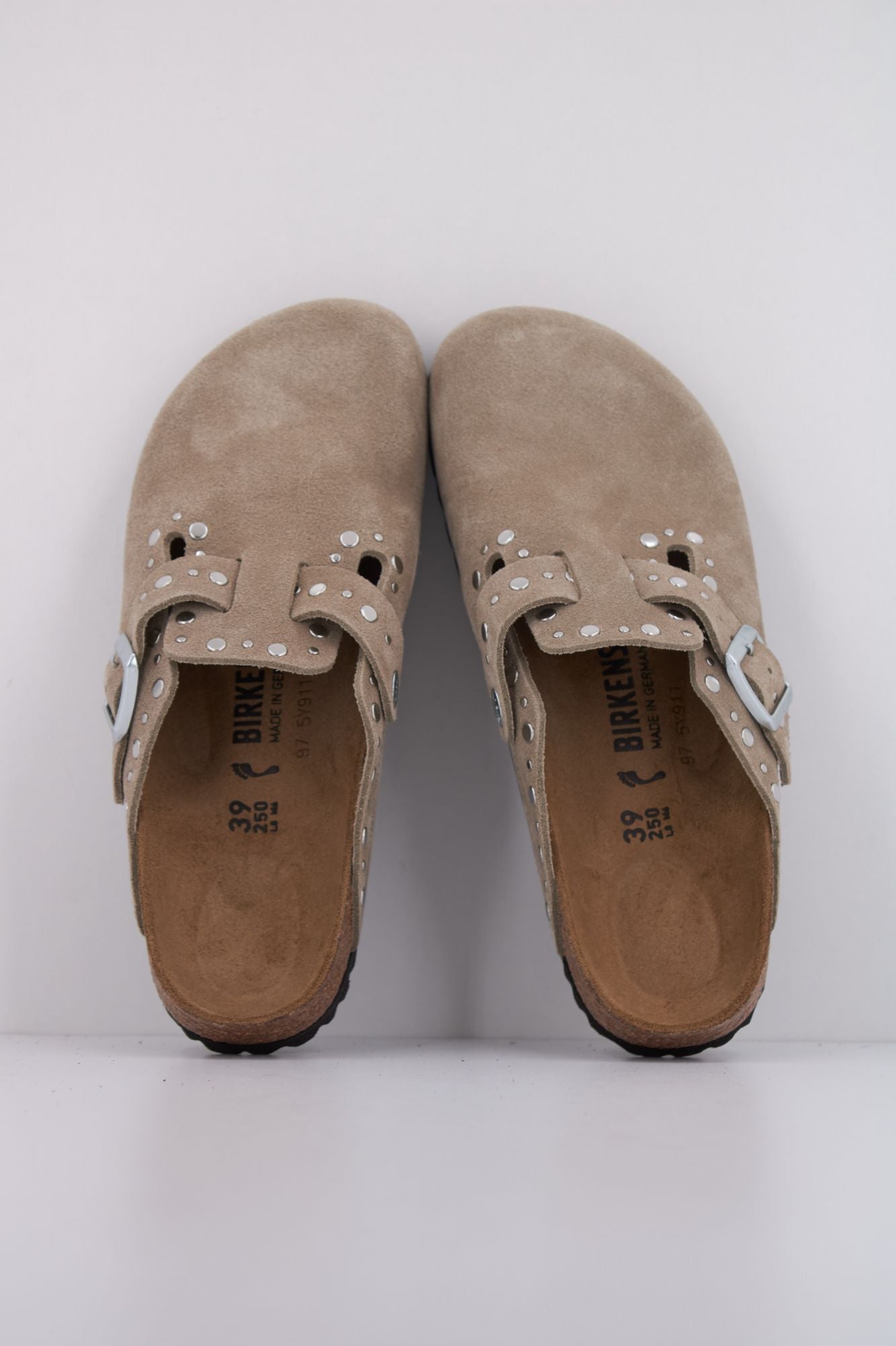 BIRKENSTOCK BOSTON RIVET BORDER en color MARRON (3)