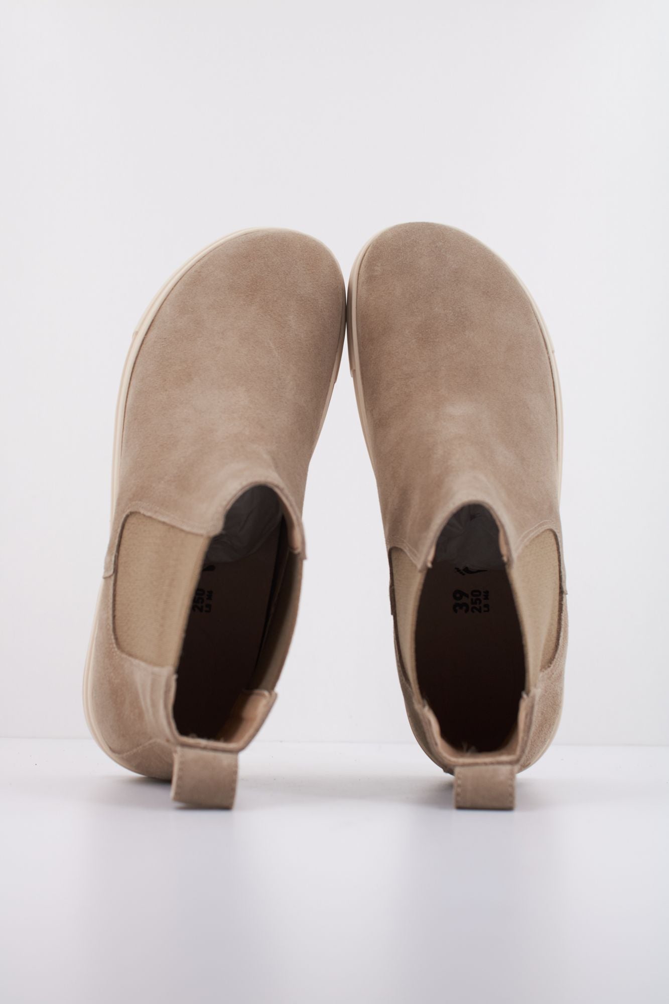 BIRKENSTOCK BEND CHELSEA en color BEIS (3)