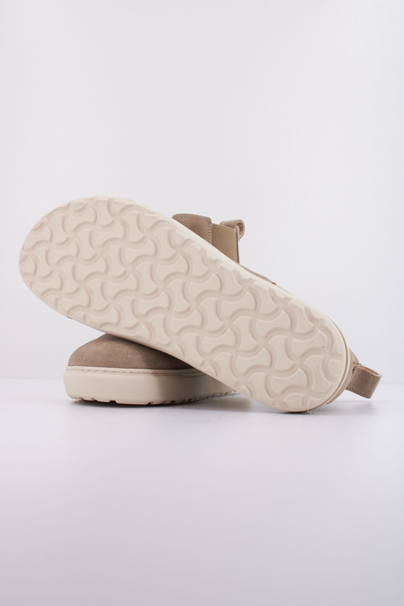 BIRKENSTOCK BEND CHELSEA en color BEIS (5)