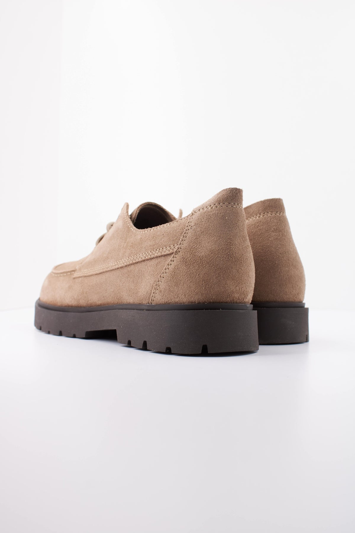 BIRKENSTOCK 1031884BI HIGHWOOD MOC LACE SUEDE en color BEIS (4)