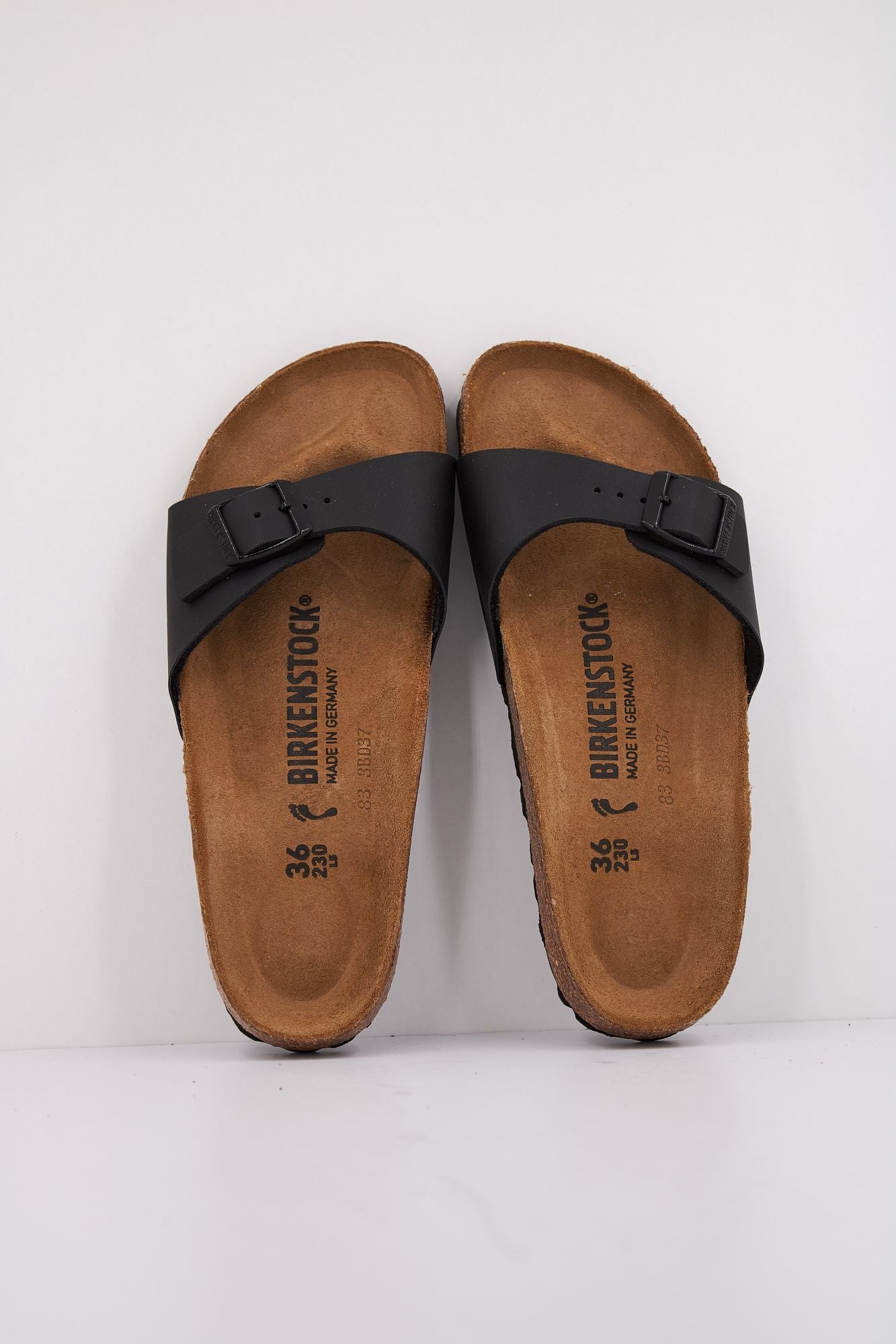 BIRKENSTOCK MADRID BS en color NEGRO (3)