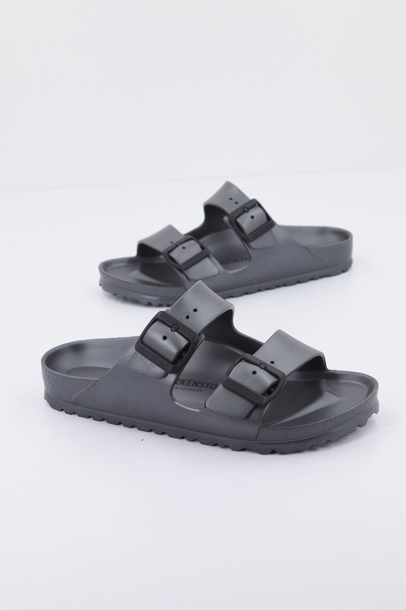 BIRKENSTOCK ARIZONA ESSENTIALS EVA en color GRIS (1)