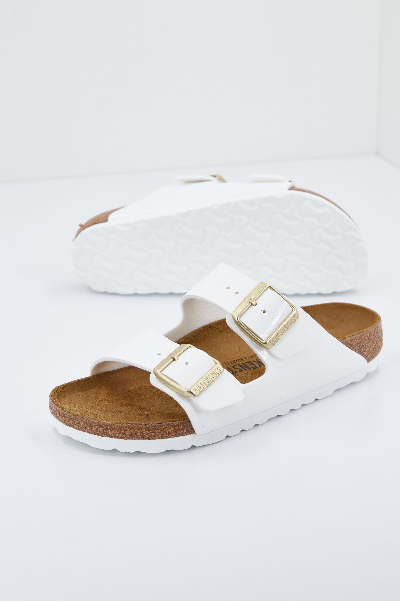 BIRKENSTOCK ARIZONA BF PATENT en color BLANCO (1)