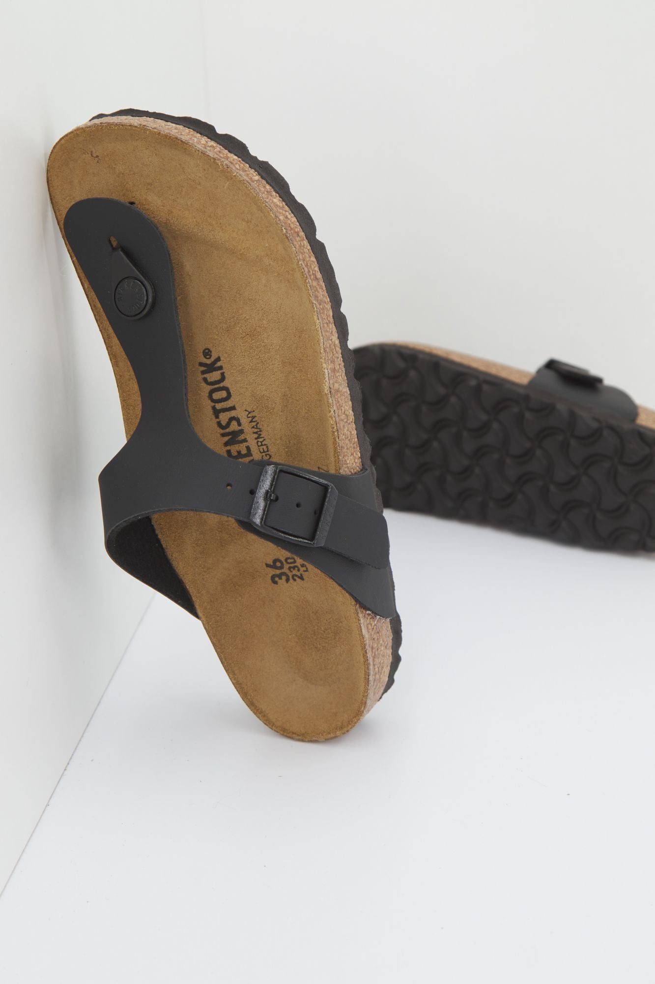 BIRKENSTOCK GIZEH BF BLACK en color NEGRO (3)