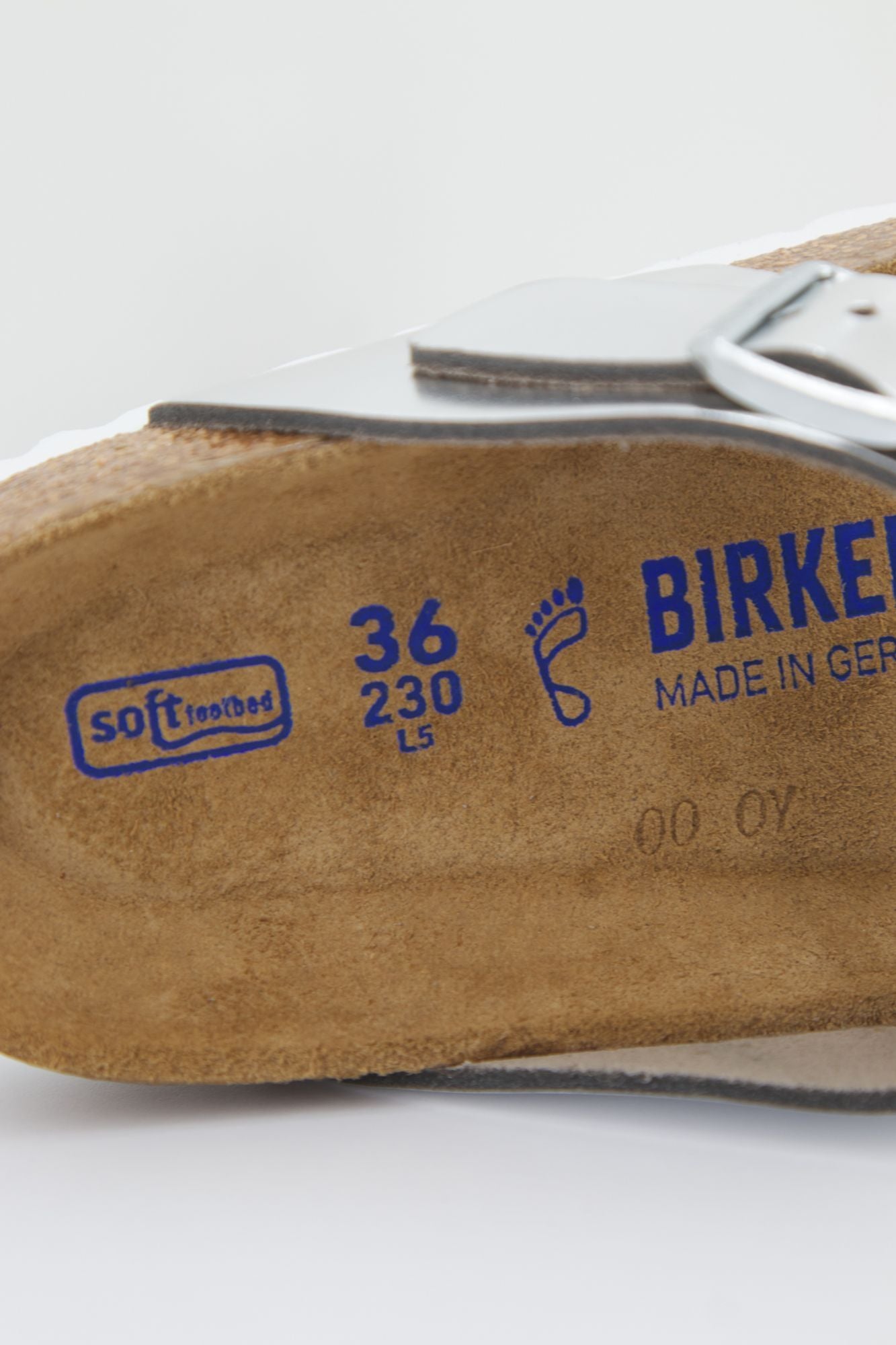 BIRKENSTOCK GIZEH NL en color PLATA (2)