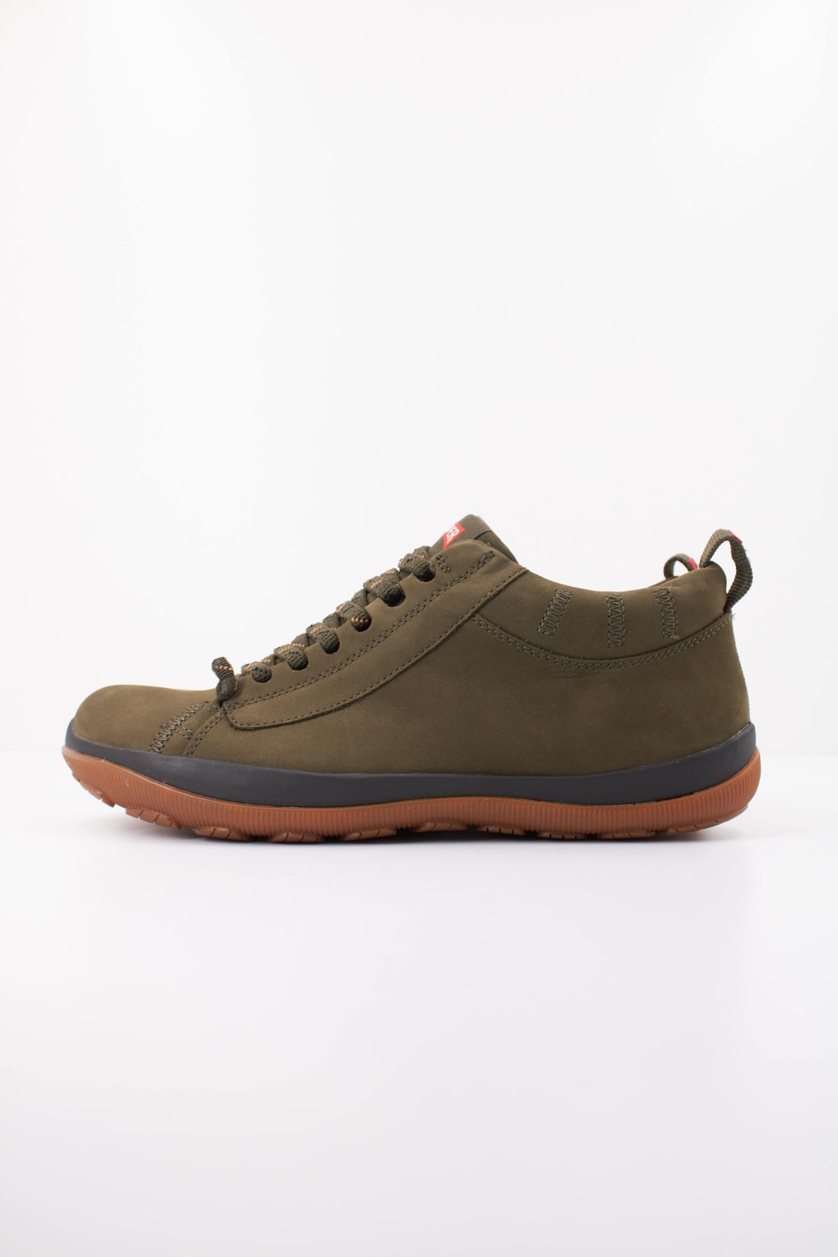 CAMPER TRAVELBUCK en color VERDE (1)