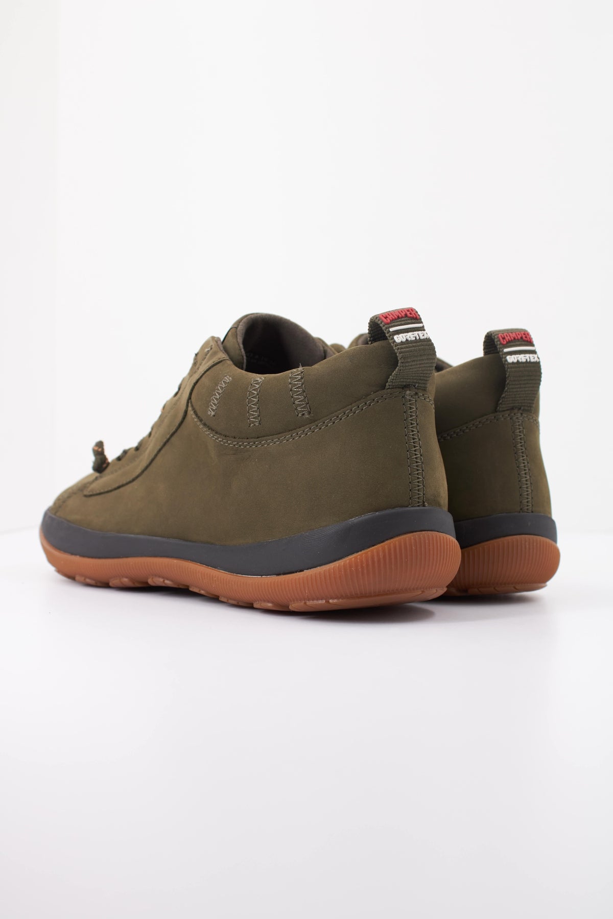 CAMPER TRAVELBUCK en color VERDE (4)