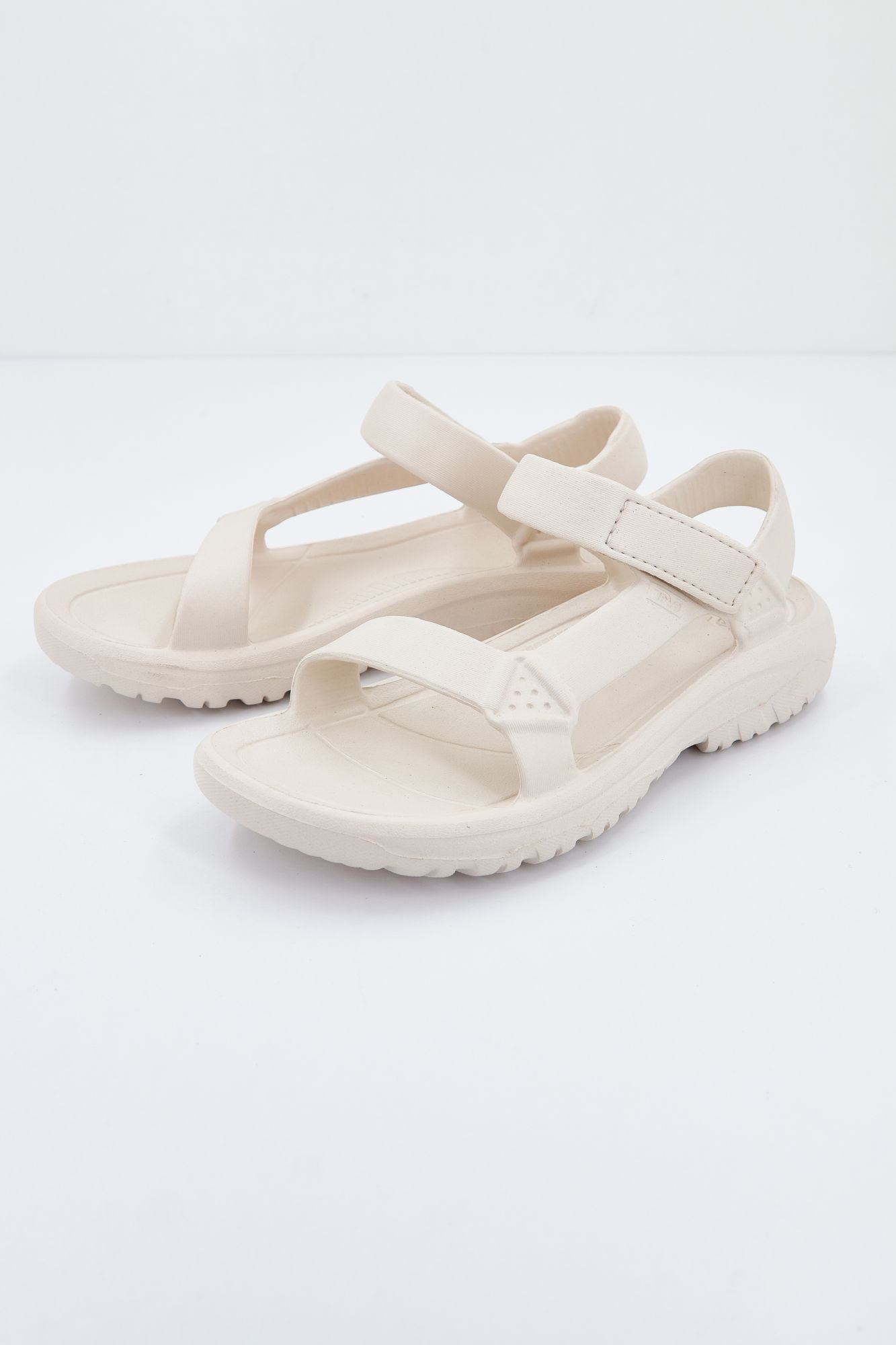 TEVA  W HURRICANE DRIFT en color BEIS (1)