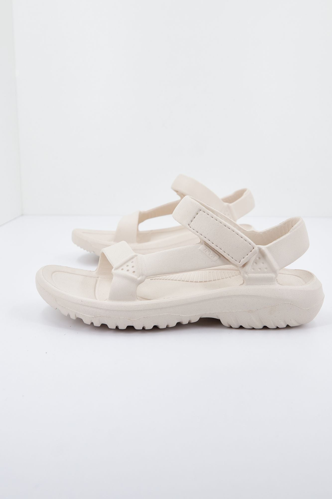 TEVA  W HURRICANE DRIFT en color BEIS (2)