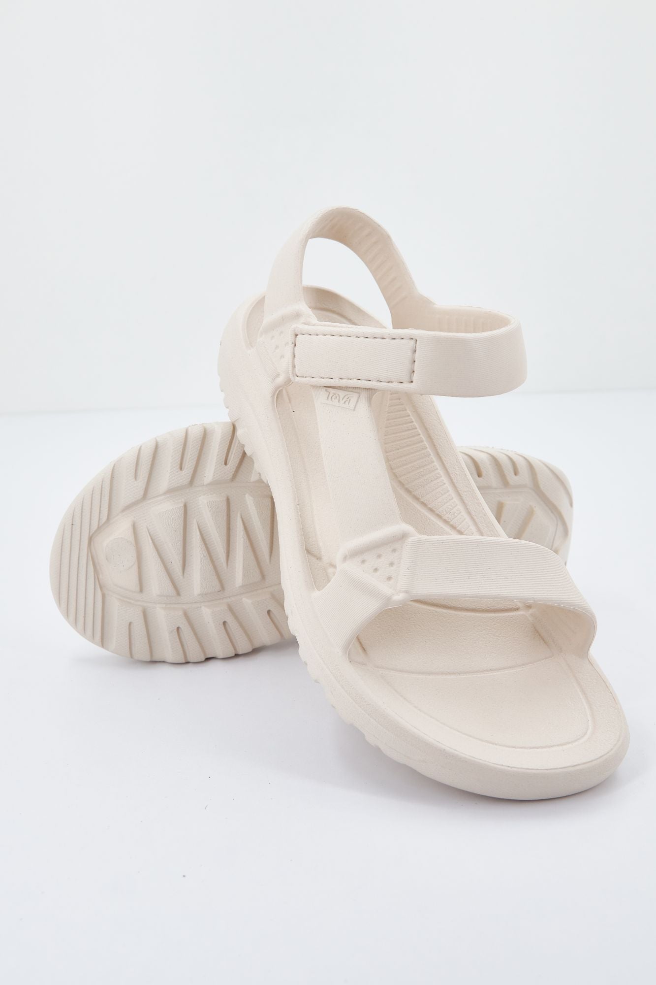 TEVA  W HURRICANE DRIFT en color BEIS (4)