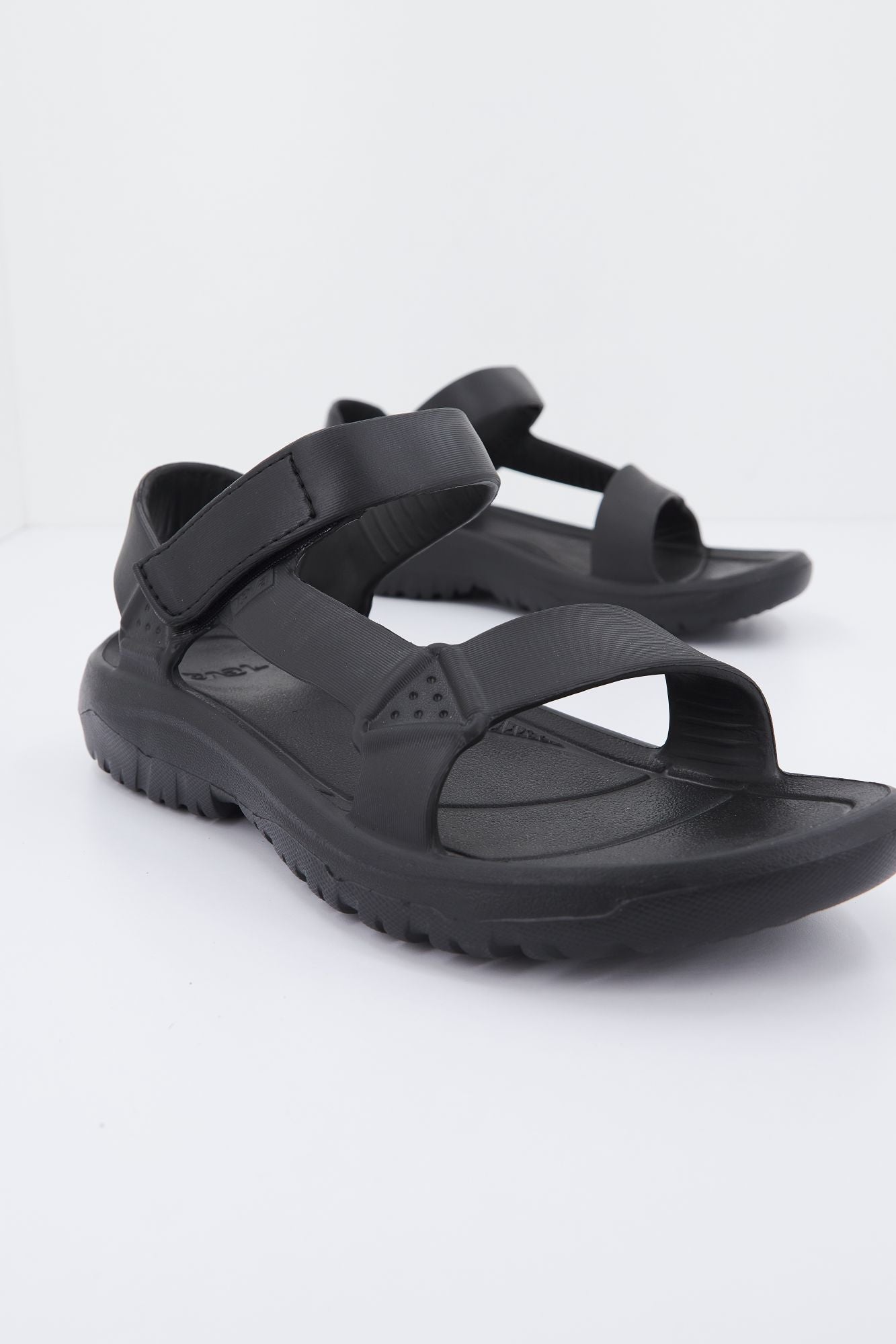 TEVA HURRICANE DRIFT en color NEGRO (4)