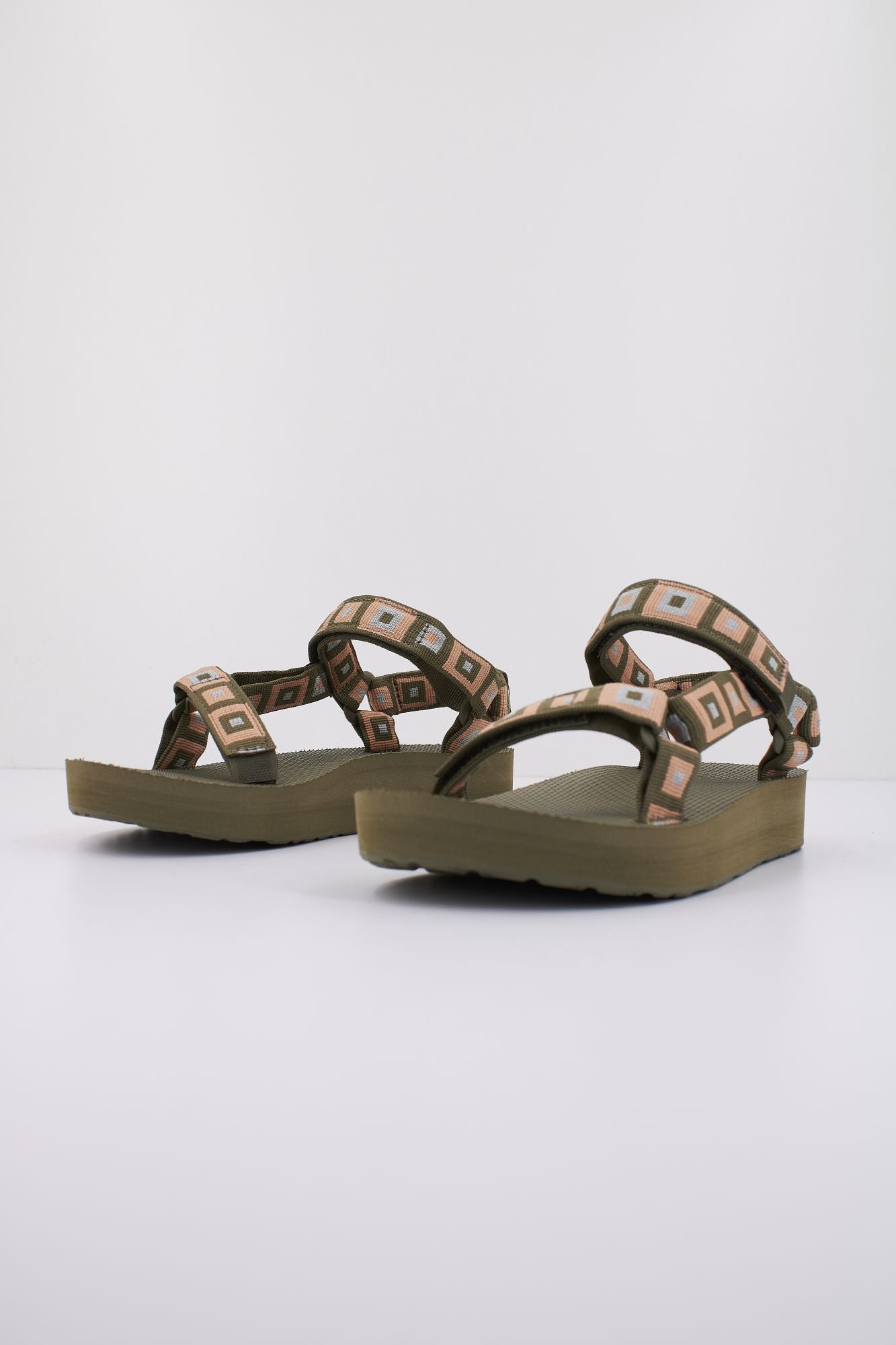 TEVA W MIDFORM UNIVERSAL en color VERDE (2)