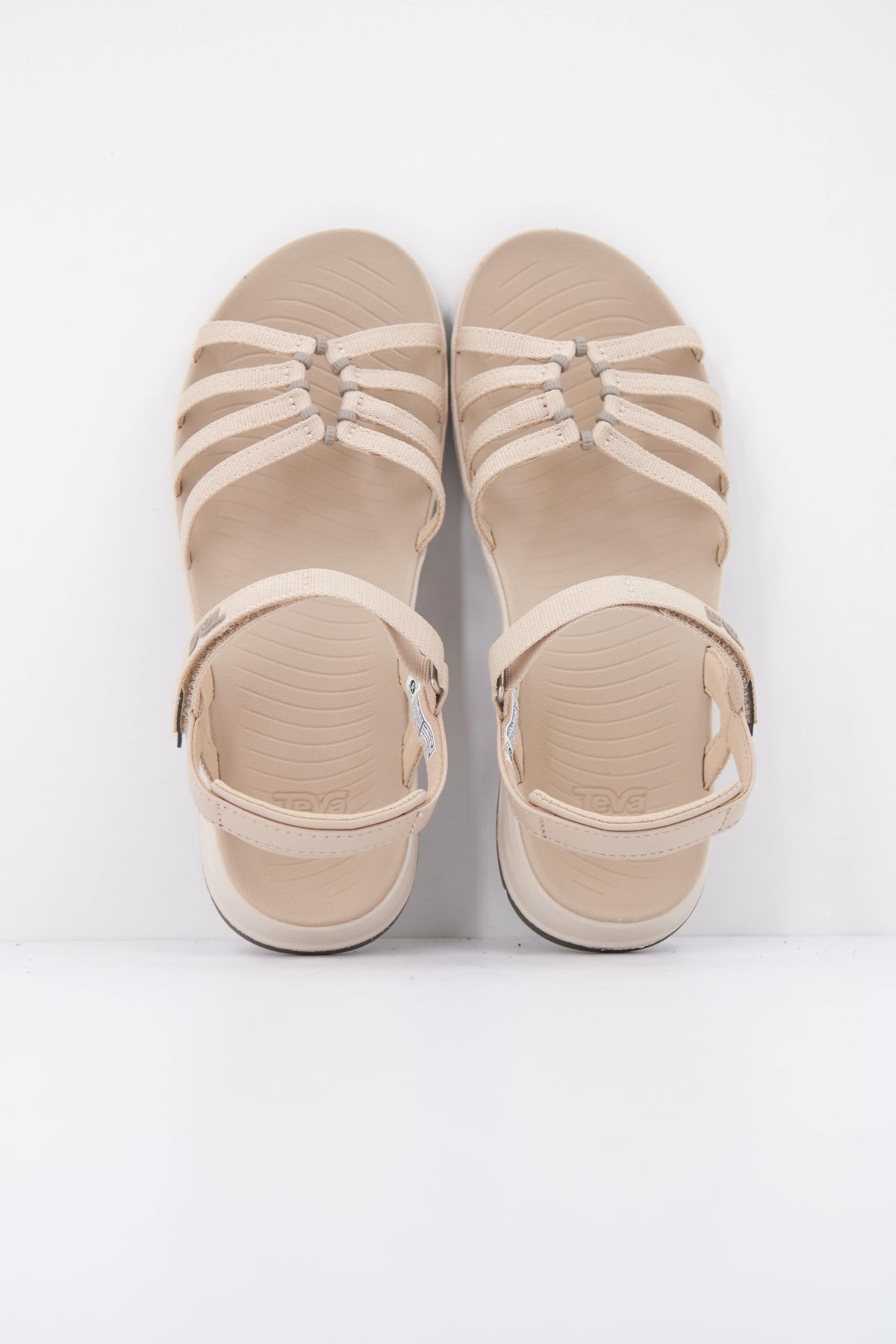 TEVA TRAVELLER en color MARRON CLARO (3)