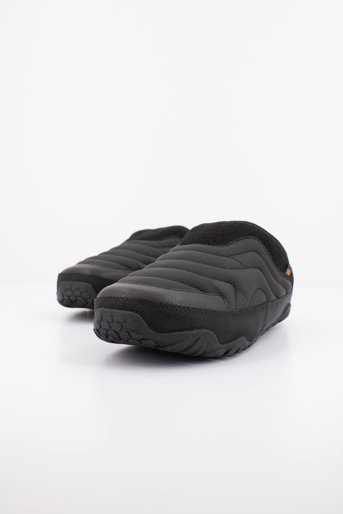 TEVA W REEMBER TERRA en color NEGRO (2)