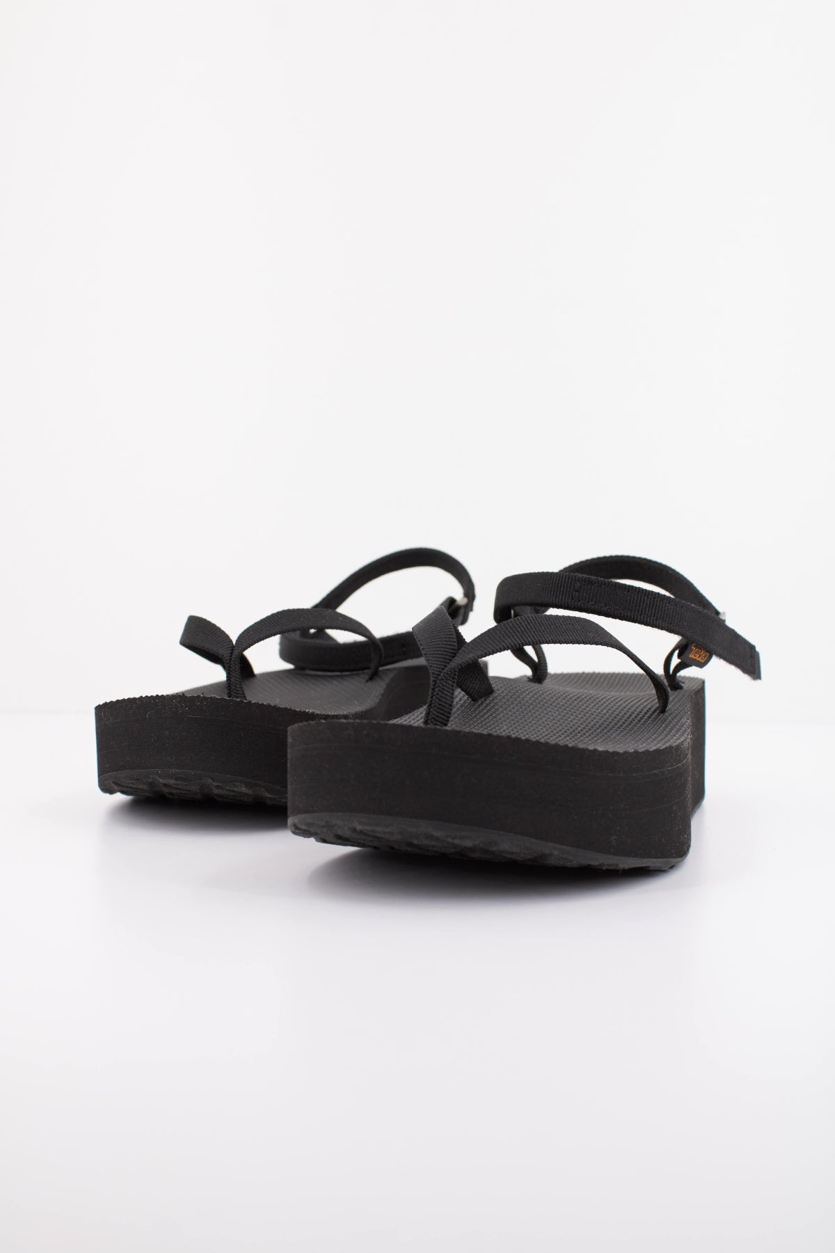 TEVA W FLATFORM SLIM en color NEGRO (2)