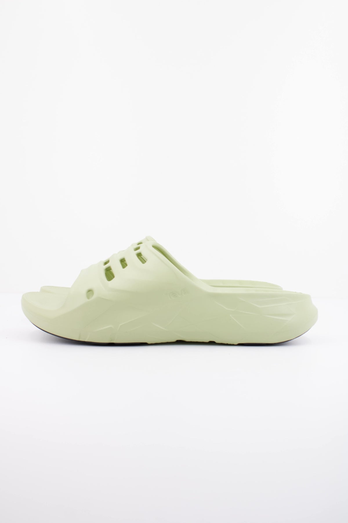 TEVA W APRETRAIL en color VERDE (1)