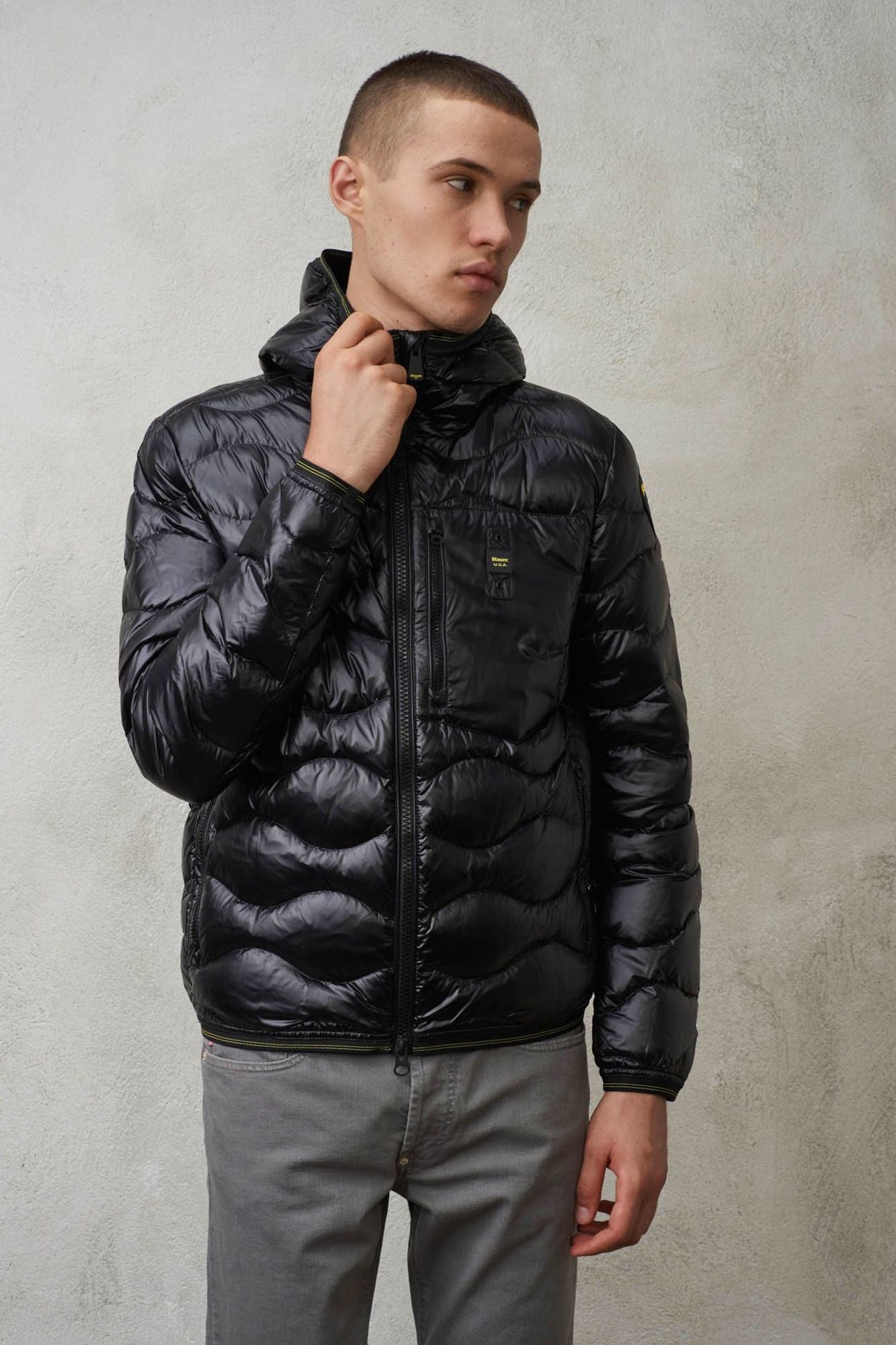 BLAUER WAVE en color NEGRO (1)